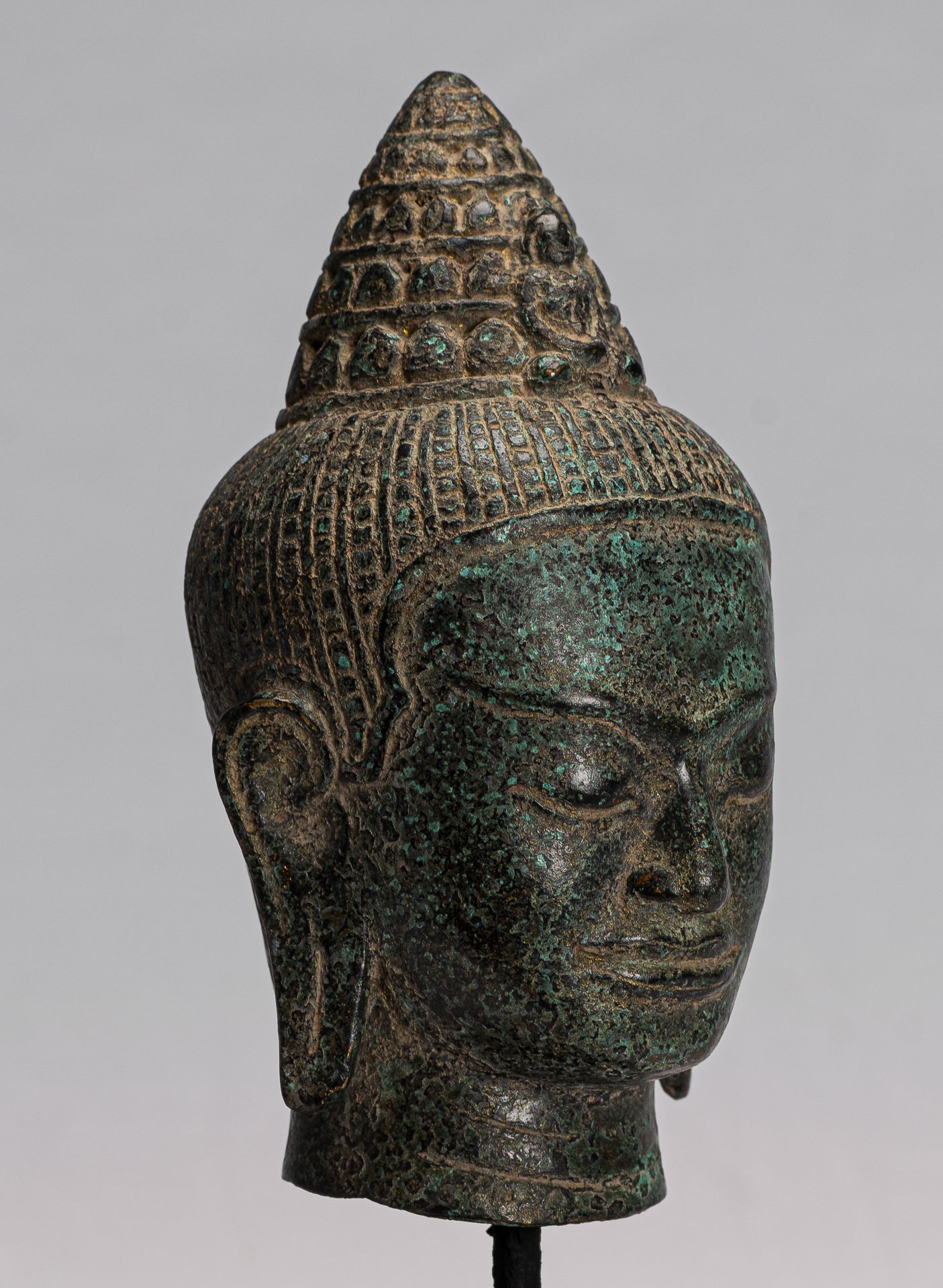 Estatua de Lokeshvara - Estilo de bronce de bronce montado en el estilo jemer de estilo jemer