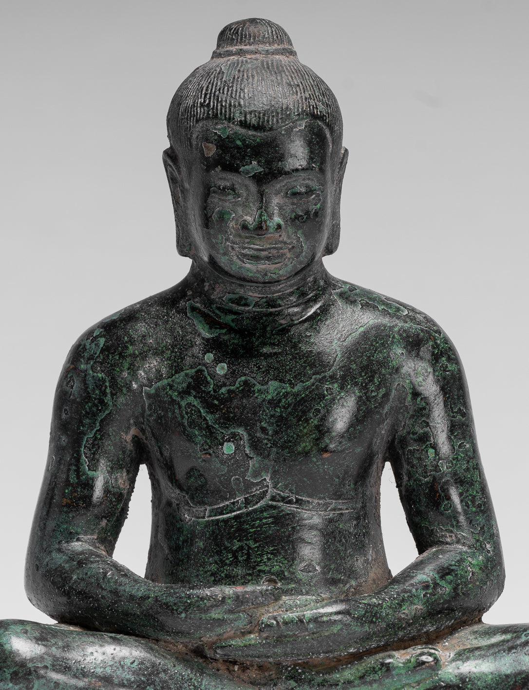 Statue antique de méditation en bronze assis de style khmer Jayavarman VII - 18 cm/7"