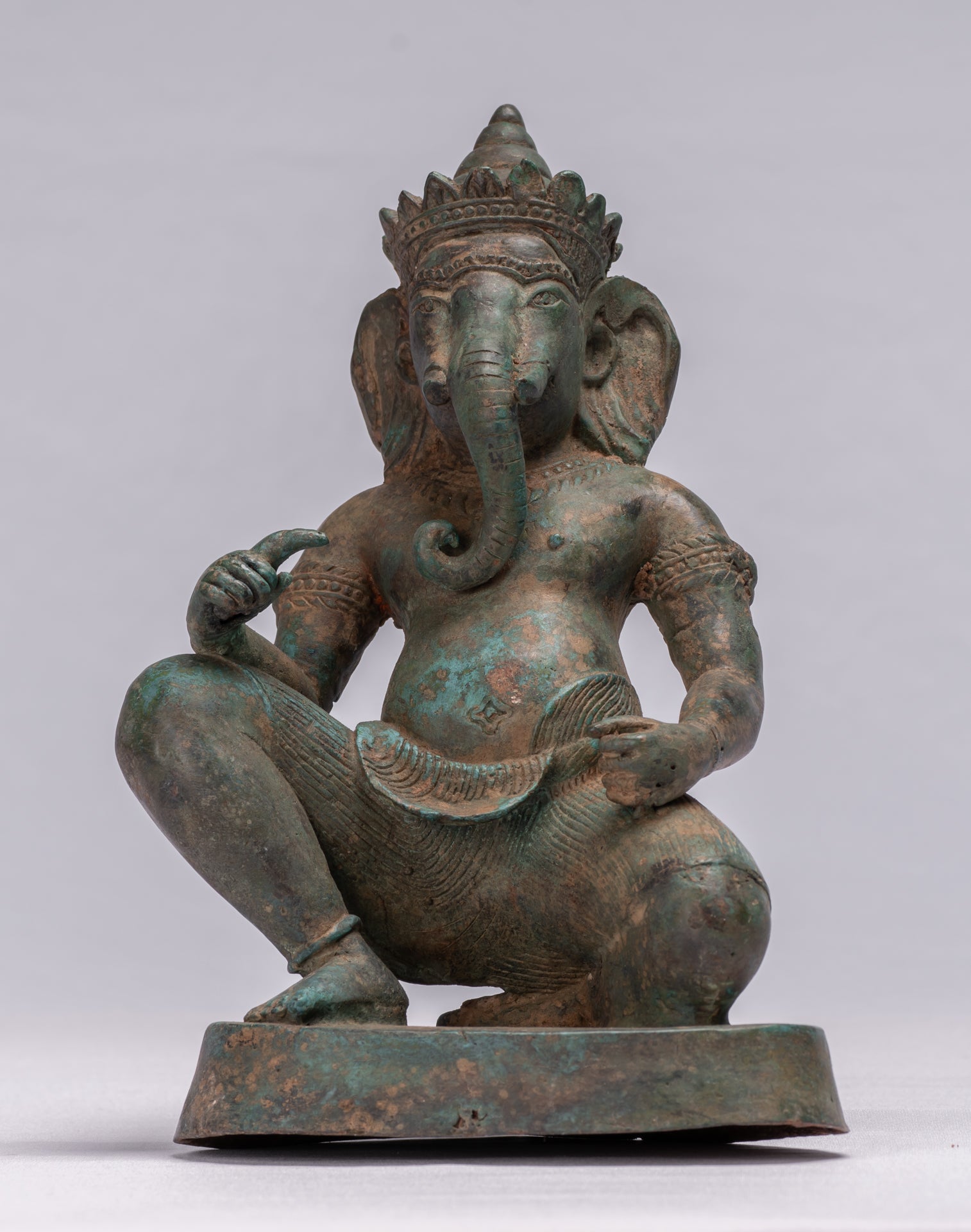 Statue de Ganesha – Statue de Ganesh agenouillée en bronze de style thaïlandais antique – 25 cm.