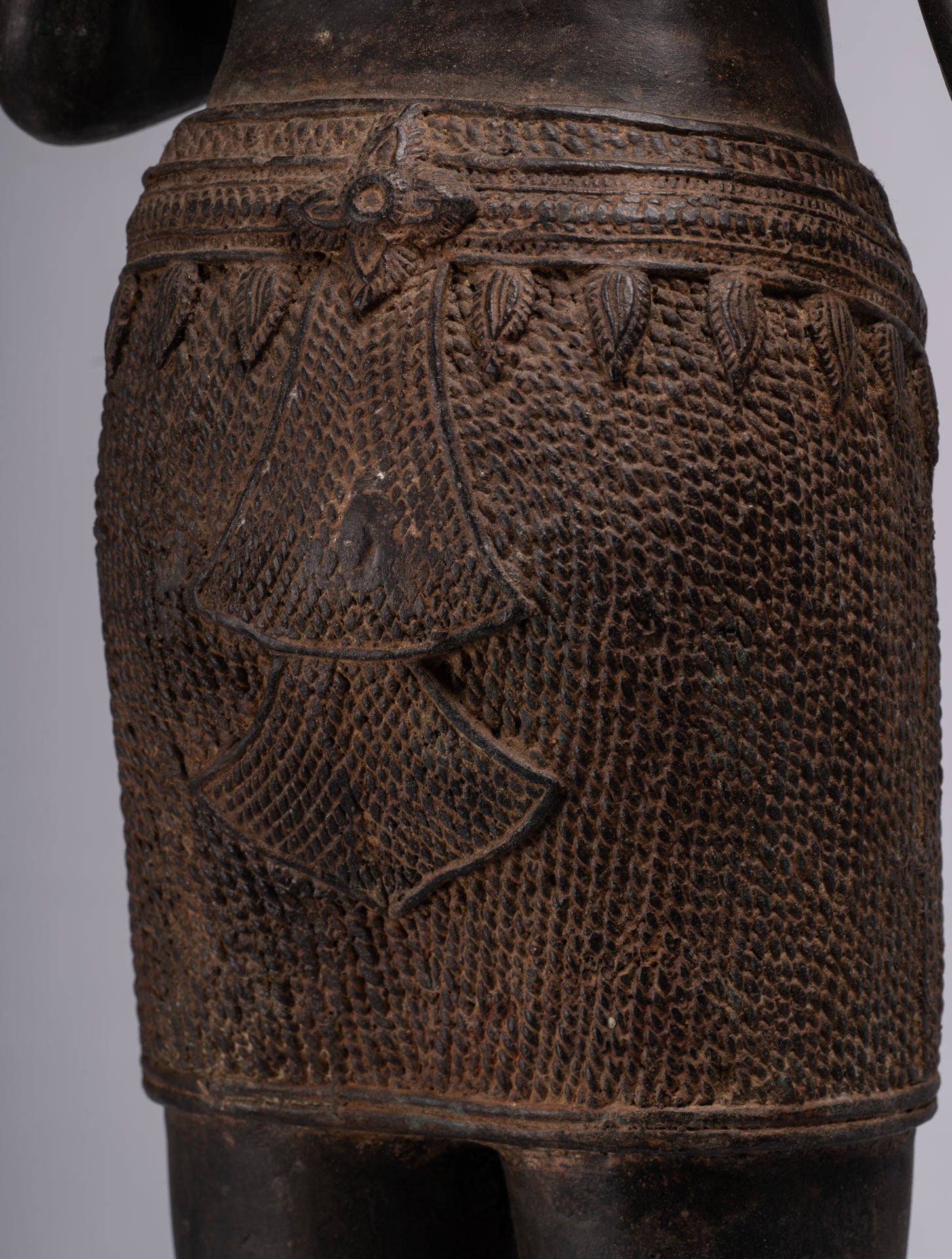 Statue de Brahma - Style Khmer Antique Koh Ker Brahma debout en bronze - Création du Dieu hindou - 97 cm/39"