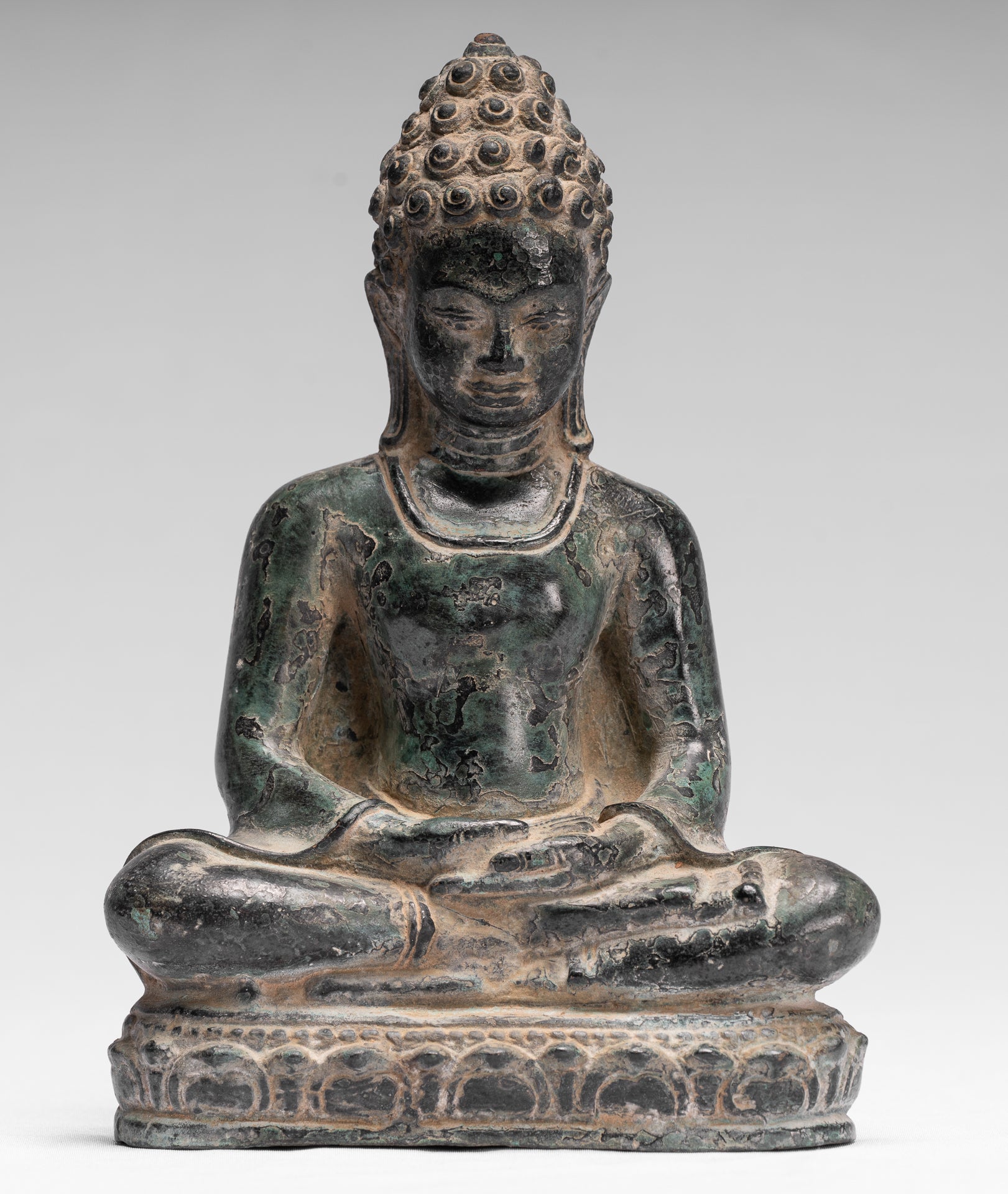 Buddha Statue - Antique Khmer Style Seated Bronze Phnom Da Meditation Buddha Statue - 20cm/8"