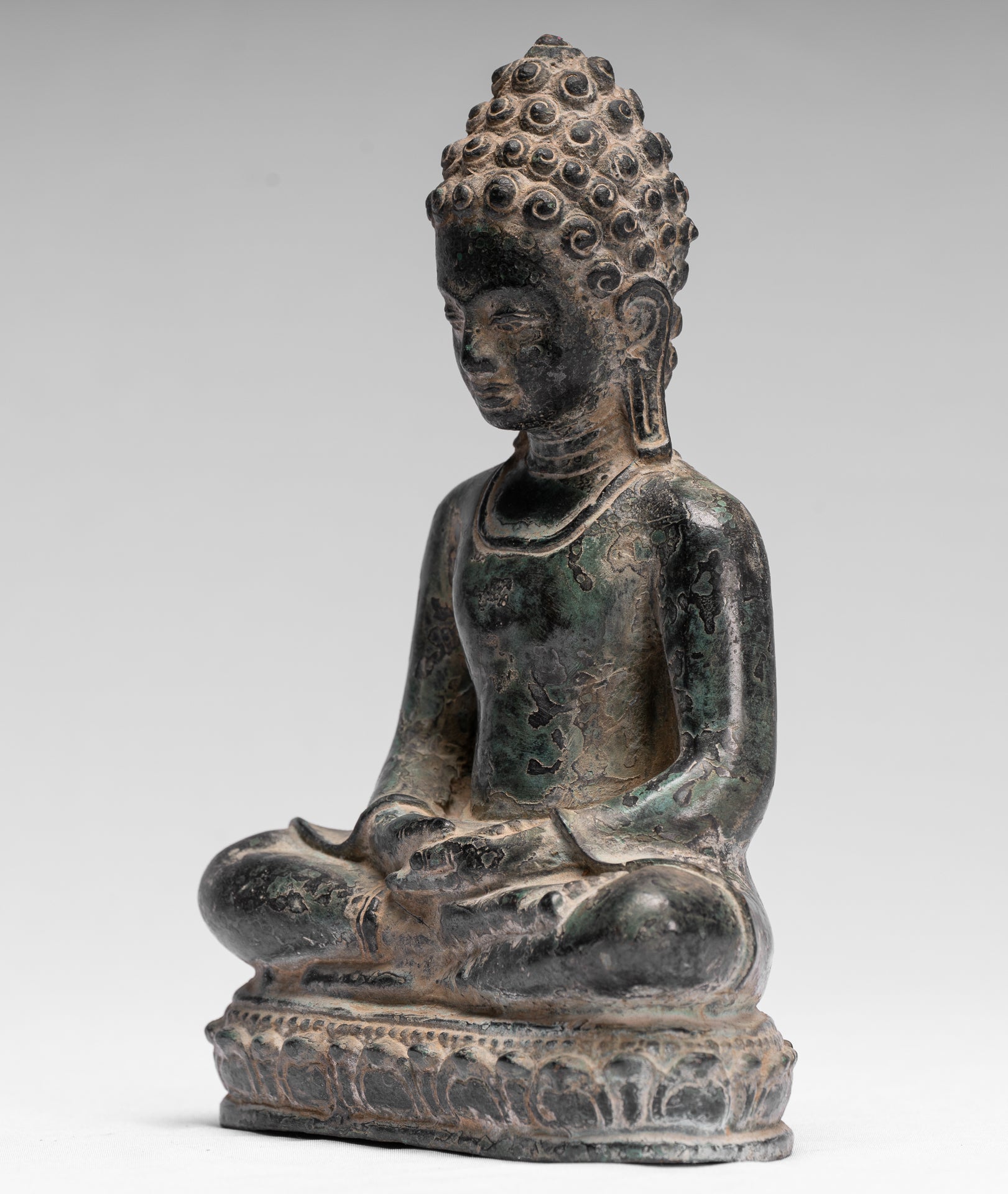 Buddha Statue - Antique Khmer Style Seated Bronze Phnom Da Meditation Buddha Statue - 20cm/8"