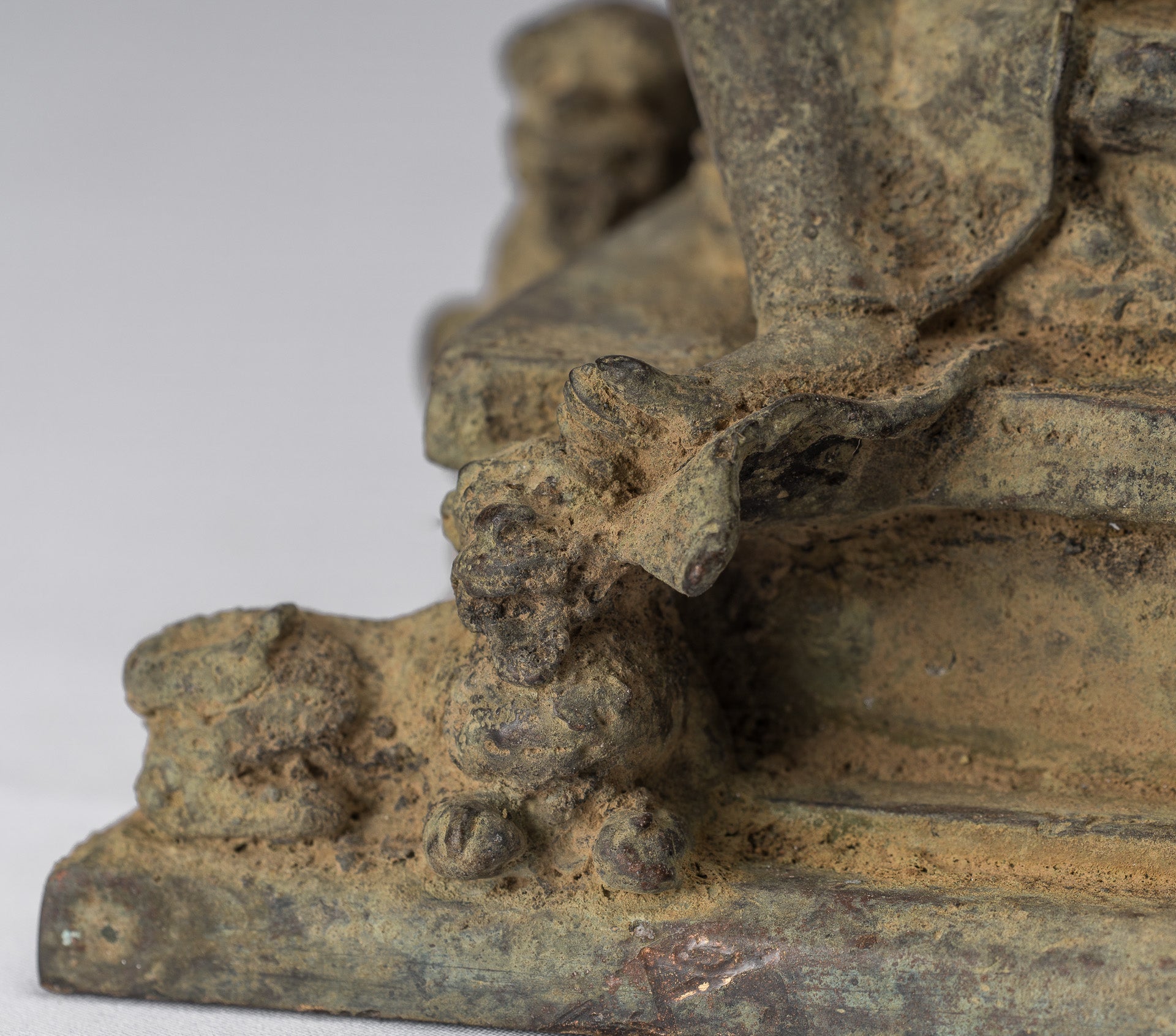 Estatua de Buda - Estilo indonesio antiguo de bronce sentado Javanese Buda - 18 cm/7 "