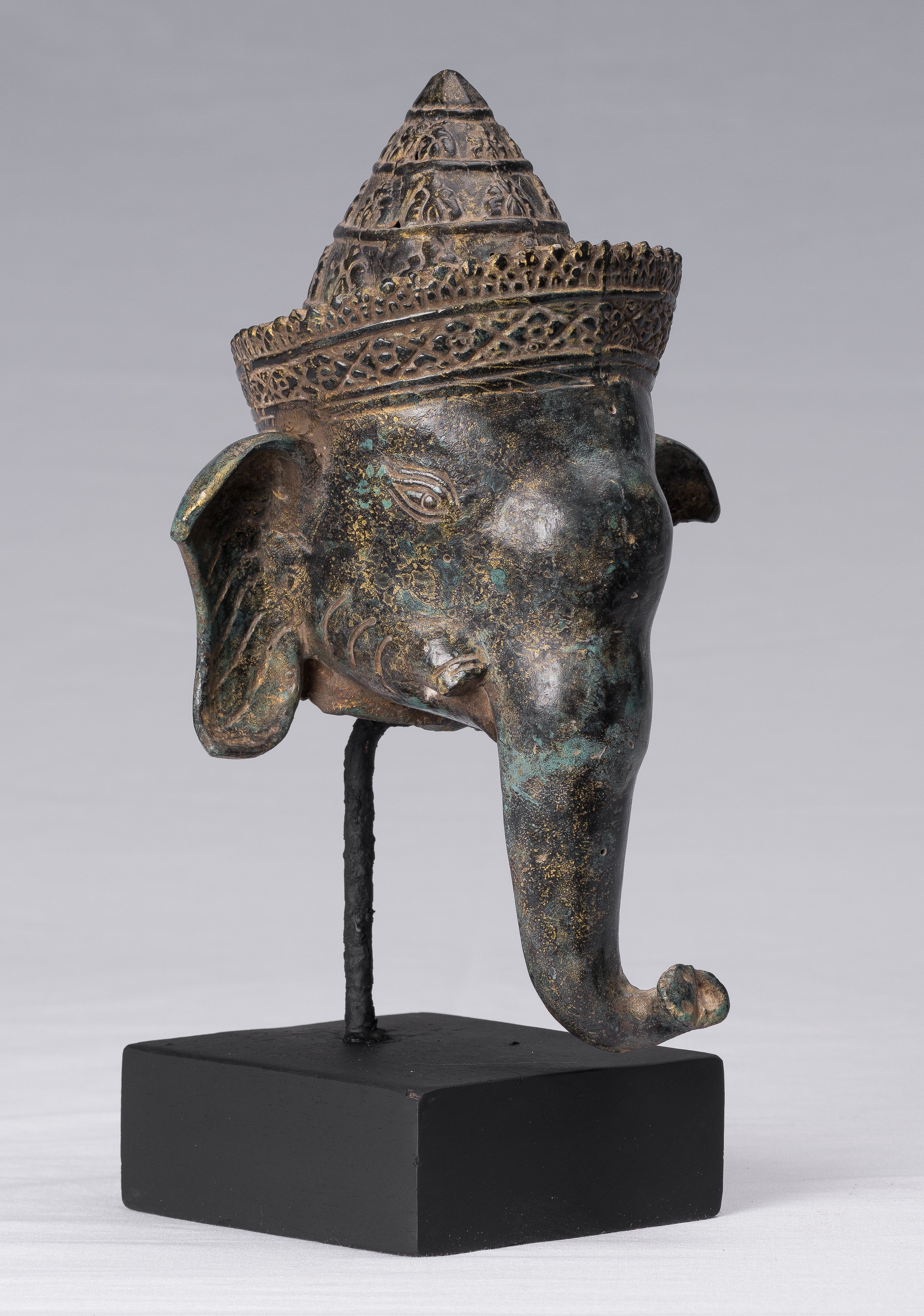 Éléphant – Statue d'éléphant de style Bayon en bronze monté de style khmer antique – 29 cm de haut