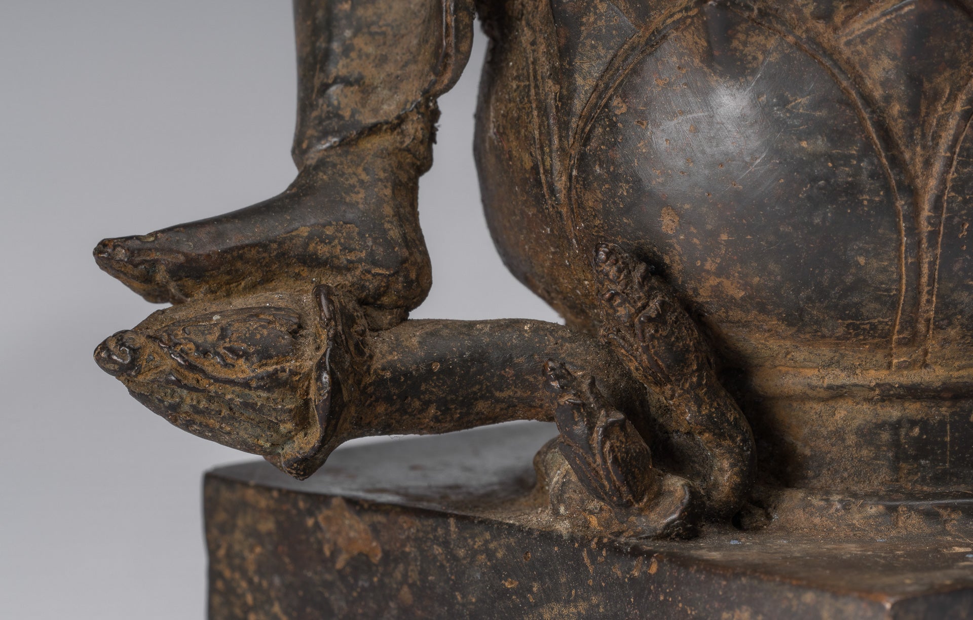 Estatua de Buda - Estilo indonesio antiguo de bronce sentado Javanese Buda - 28 cm/11 "