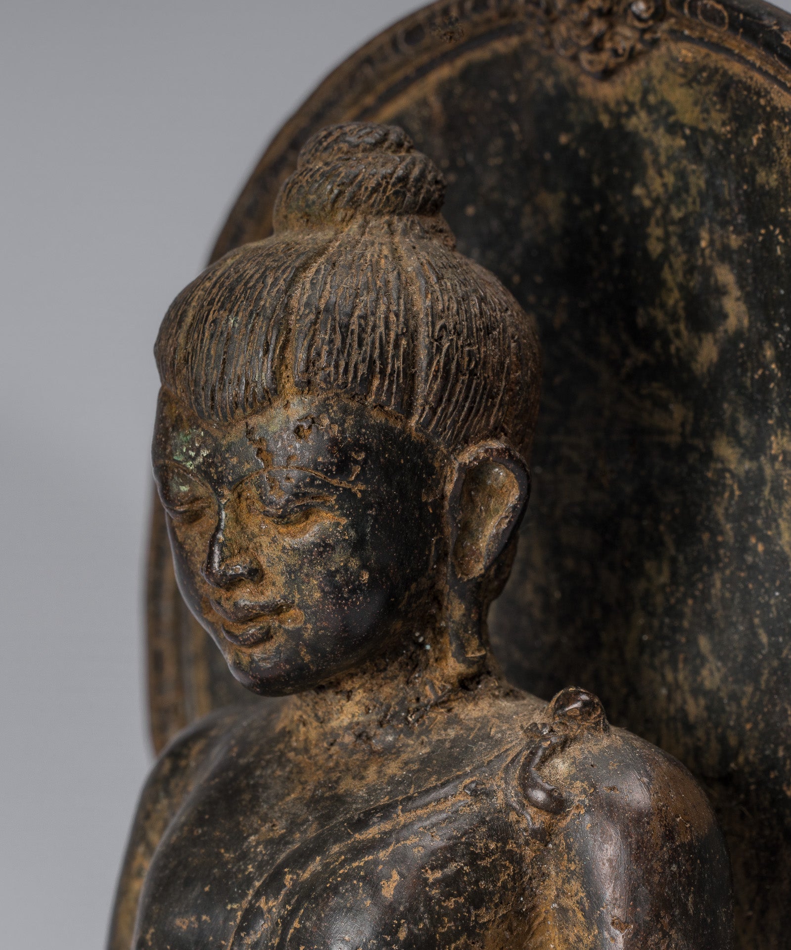 Estatua de Buda - Estilo indonesio antiguo de bronce sentado Javanese Buda - 28 cm/11 "