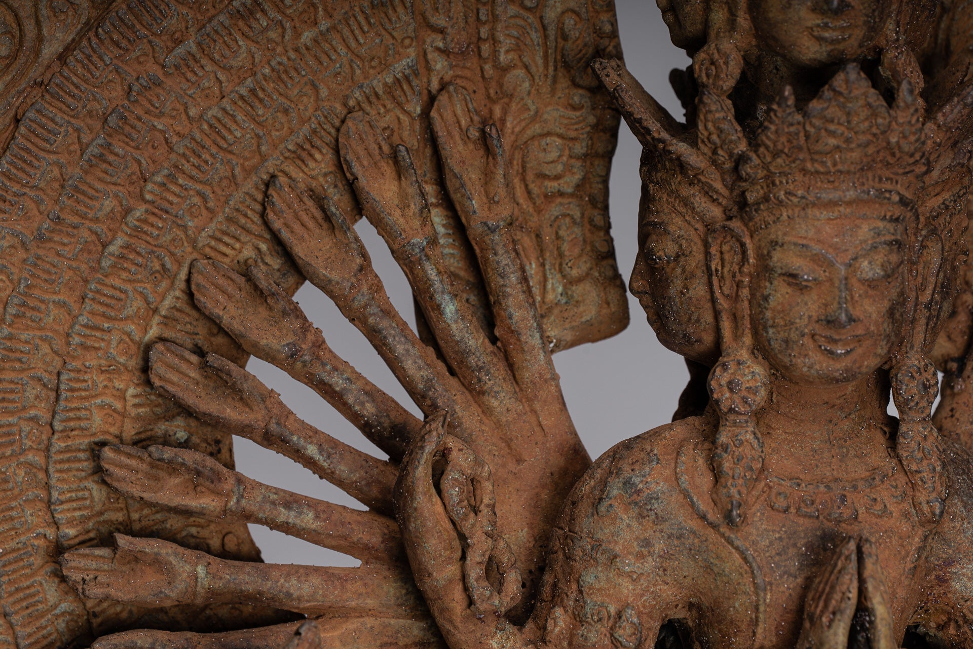 Bodhisattva Statue-Antike Indonesische Stil Javanese 1000 Arm Avaloketishvara Bodhisattva Statue-61cm/24 "