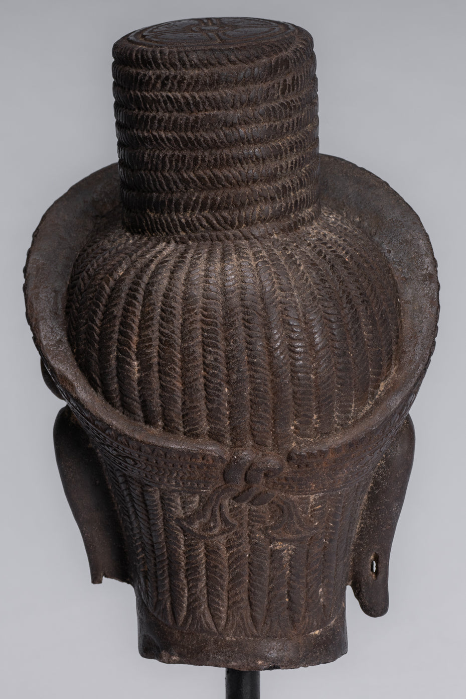 Estatua de Vishnu - Cabeza de Khmer Vishnu montado en piedra antiguo Koh Ker Stone - 31 cm / 12 "