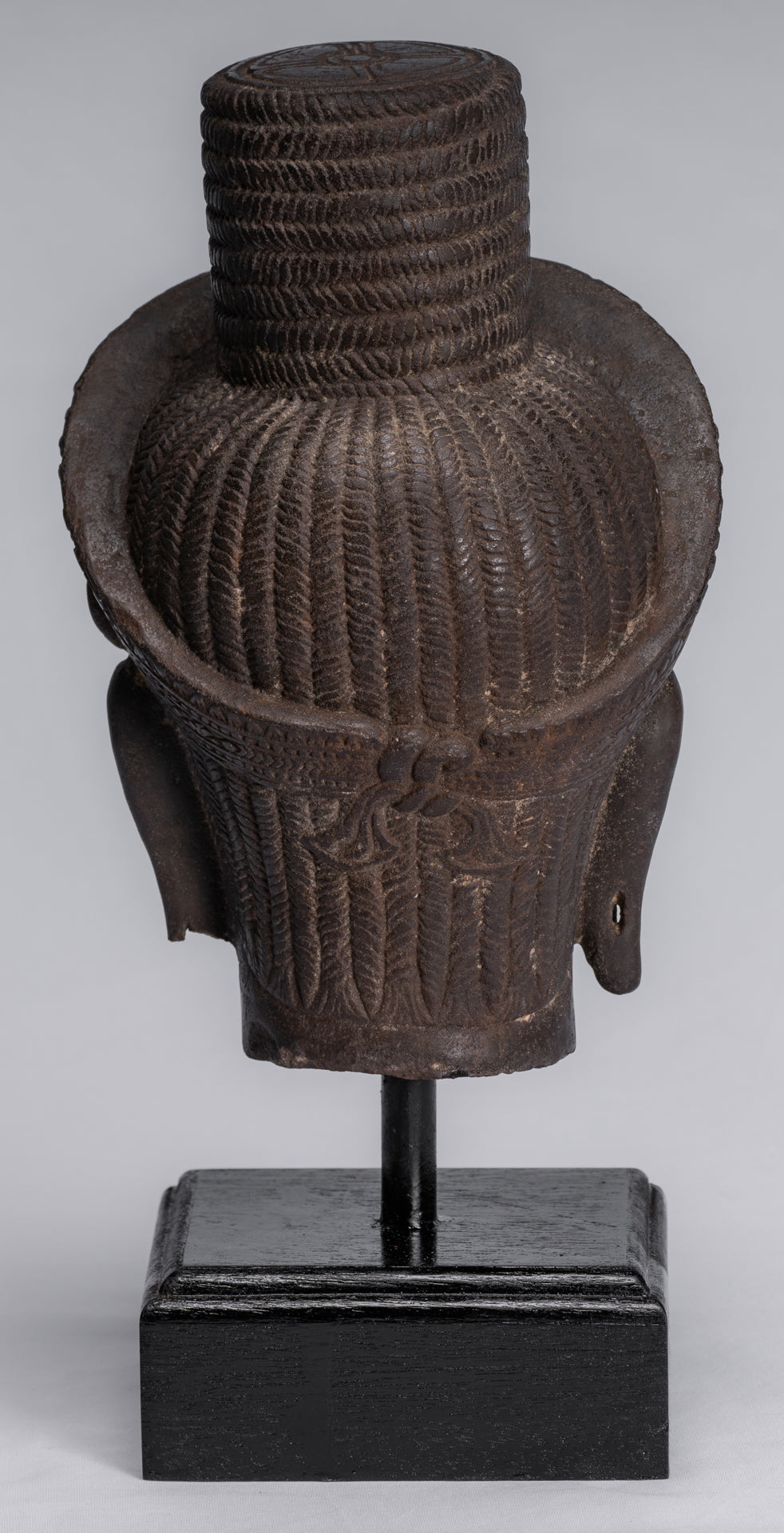 Estatua de Vishnu - Cabeza de Khmer Vishnu montado en piedra antiguo Koh Ker Stone - 31 cm / 12 "