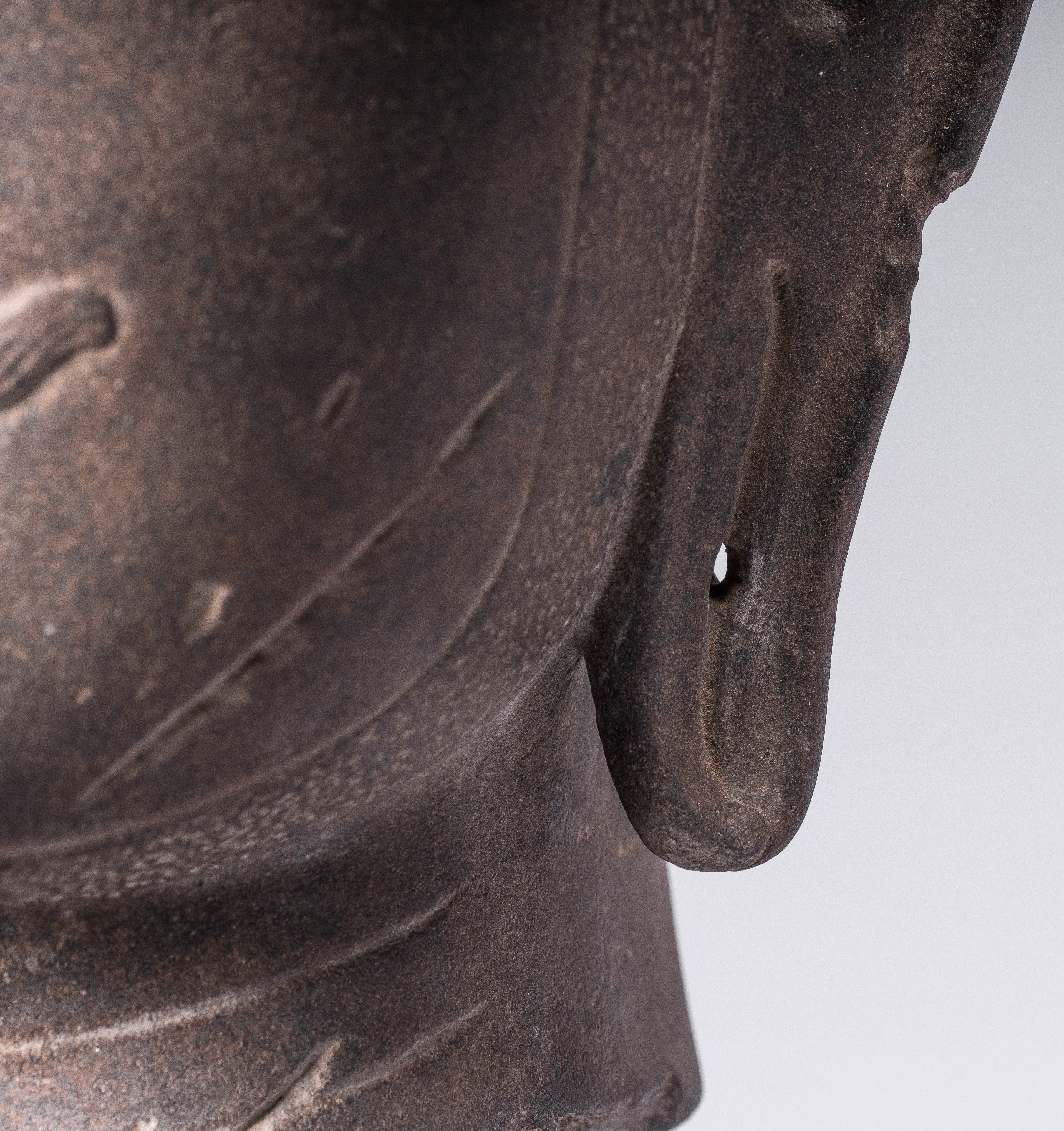 Statue Vishnu - Antique Banteay Srei Stone Stone Monted Khmer Vishnu Head - 56cm / 22 "