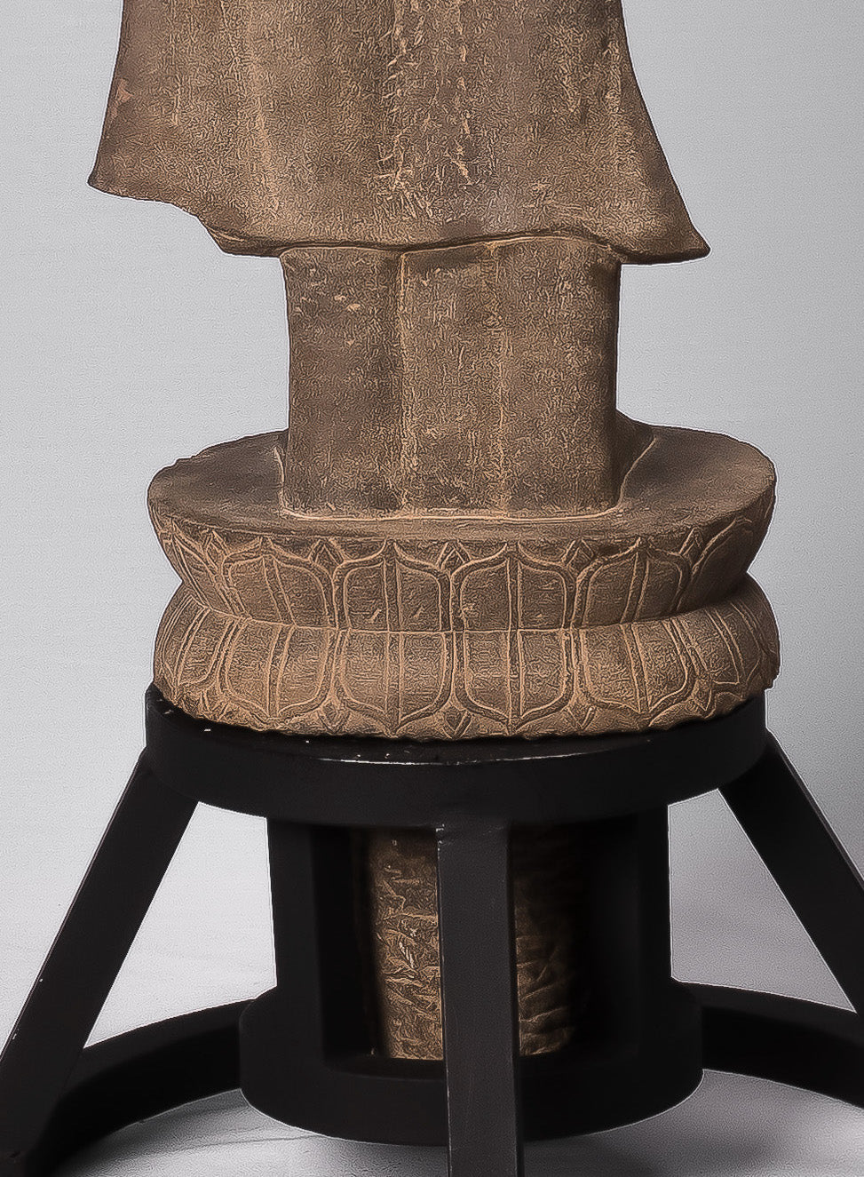 Statue de Bouddha – Bouddha khmer de protection en pierre debout de style Phnom Da antique – 123 cm de haut