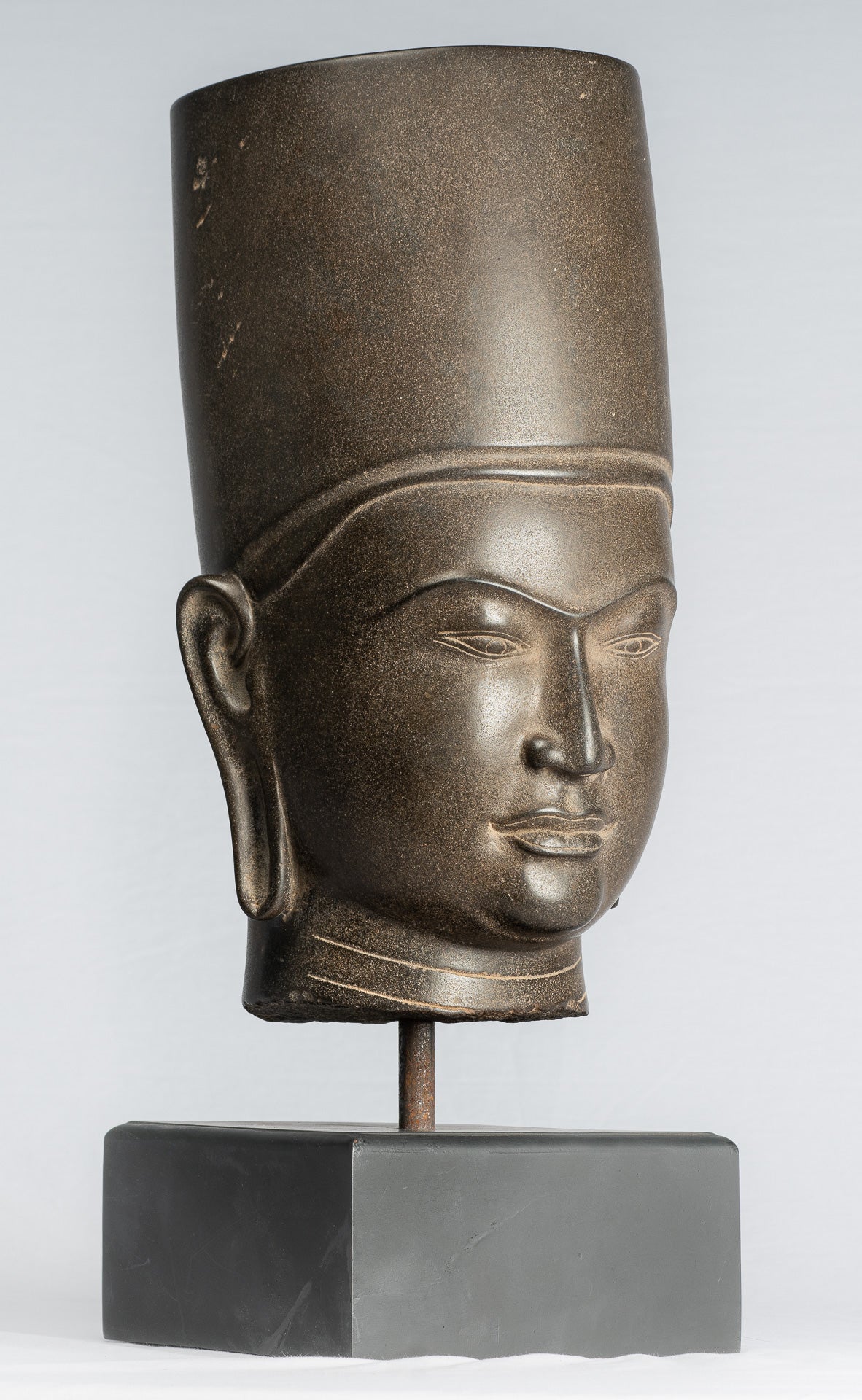 Antique Phnom Da Style Khmer Vishnu Head - Protettore e Conserver - 54Cm/22 "