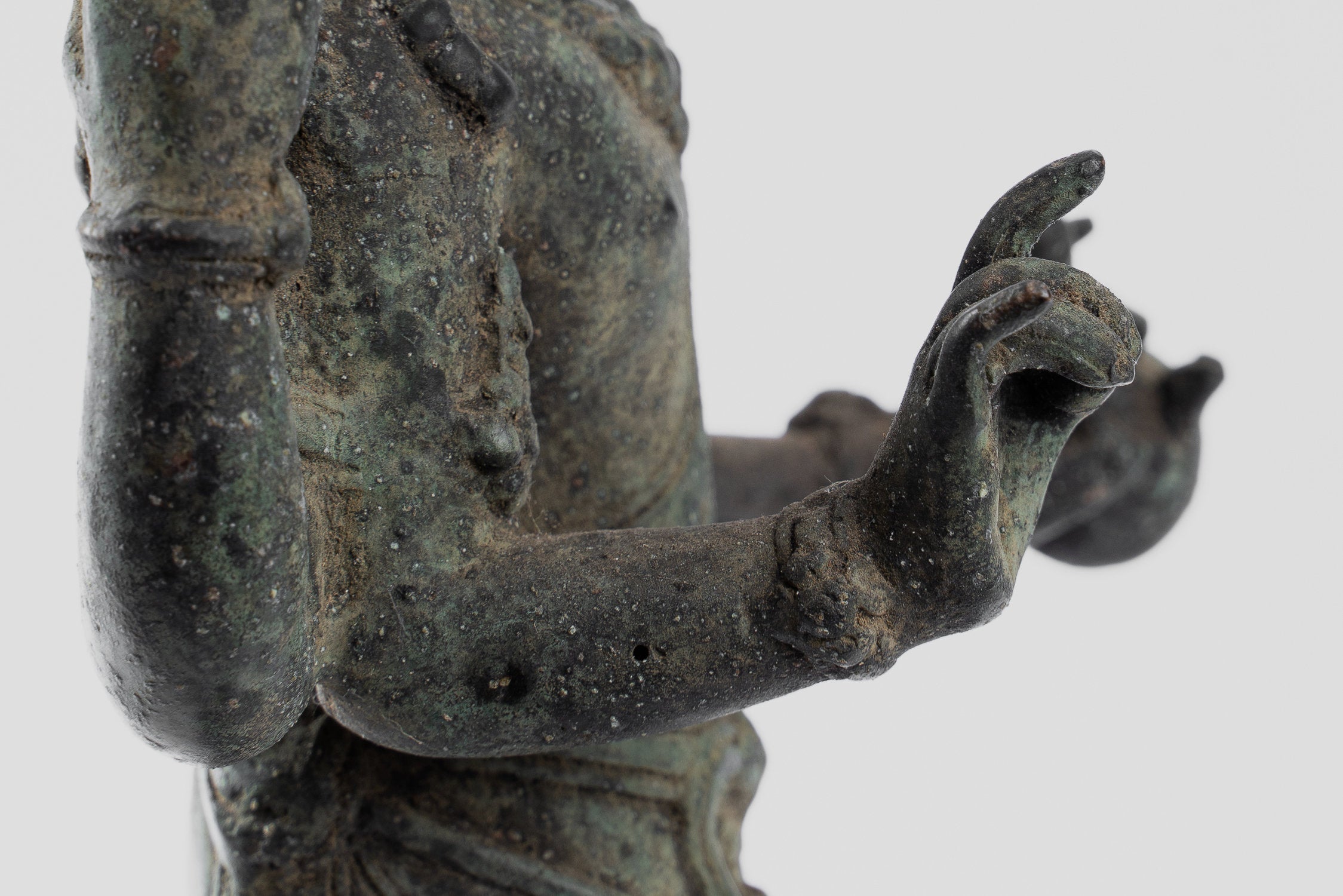 Estatua de Vishnu - Estatua de bronce de alumno de estilo Java antiguo de Java - 31cm