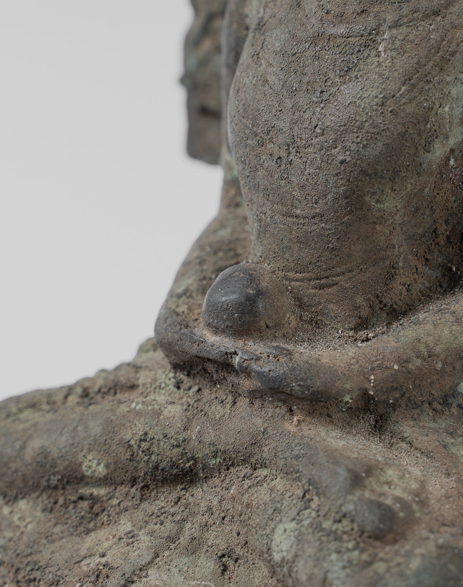 Antique in stile indonesiano seduto in bronzo giavanese Amitabha Buddha Statua - 23 cm/9 "