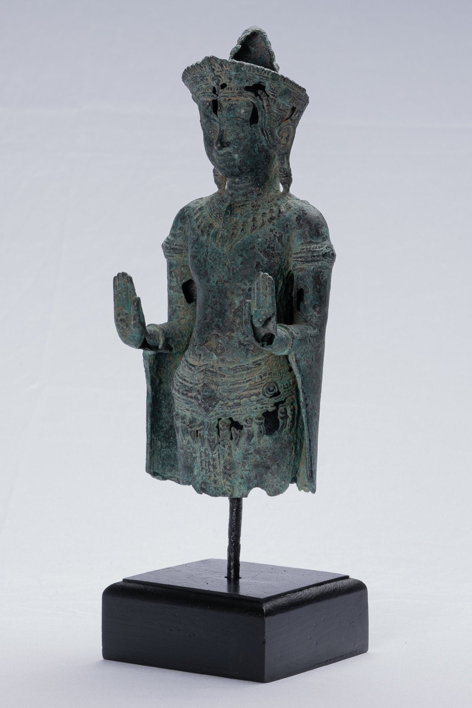 Statue de Bouddha – Statue de Bouddha de protection Abhaya debout en bronze de style khmer antique – 32 cm/13"