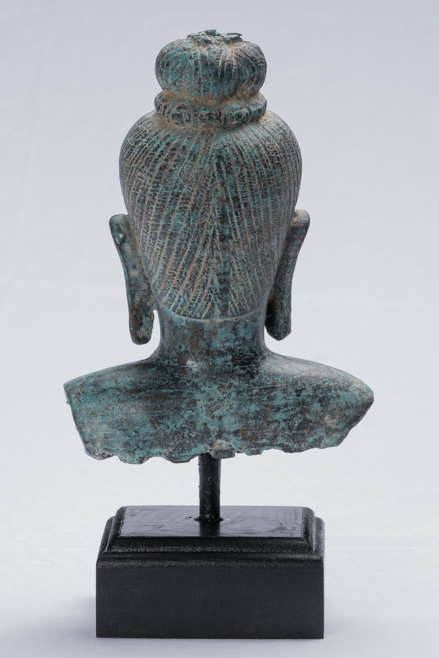 Vishnu-Statue – antike Vishnu-Statue aus Bronze im Baphuon-Stil – Beschützer und Erhalter – 25 cm.