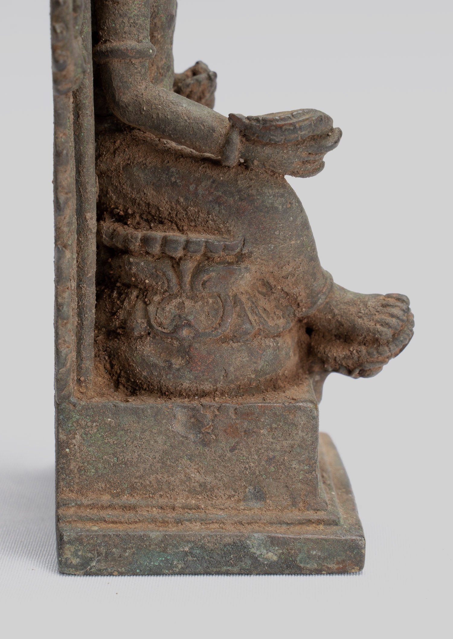 Statue de Shiva - Statue de Shiva assise javanaise en bronze de style indonésien antique -14 cm/5"