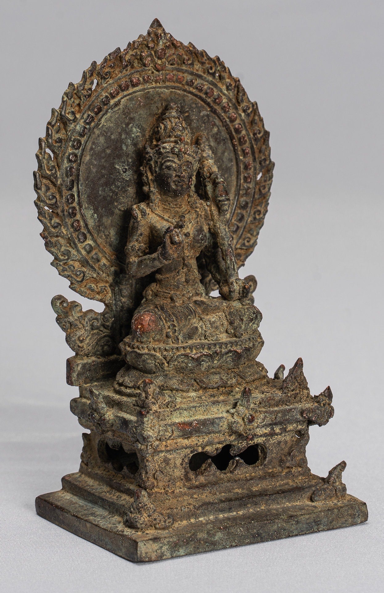 Estatua de Tara - Estatua de Bronce Devi Tara de Bronce Devi Sentada de Majapahit de Java - 14cm/6 "