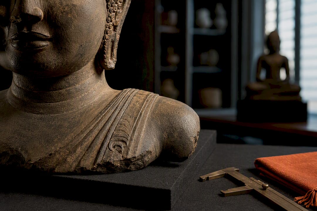 Collectors' Gallery Backed 7 Step Photo ID for Khmer Buddha Statues