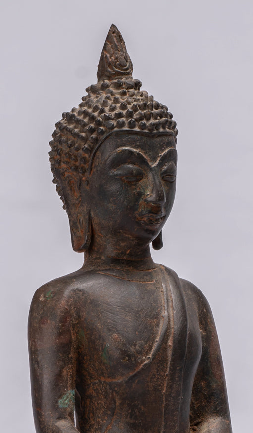 Buddha-Statue – Antike sitzende Erleuchtungs-Buddha-Statue im Ayutthaya-Stil – 29 cm.