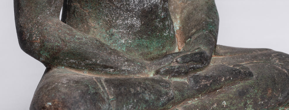 Estatua de Buda - Estatua de Buda de meditación sentada de bronce estilo antiguo de Sri Lanka - 17 cm/7"