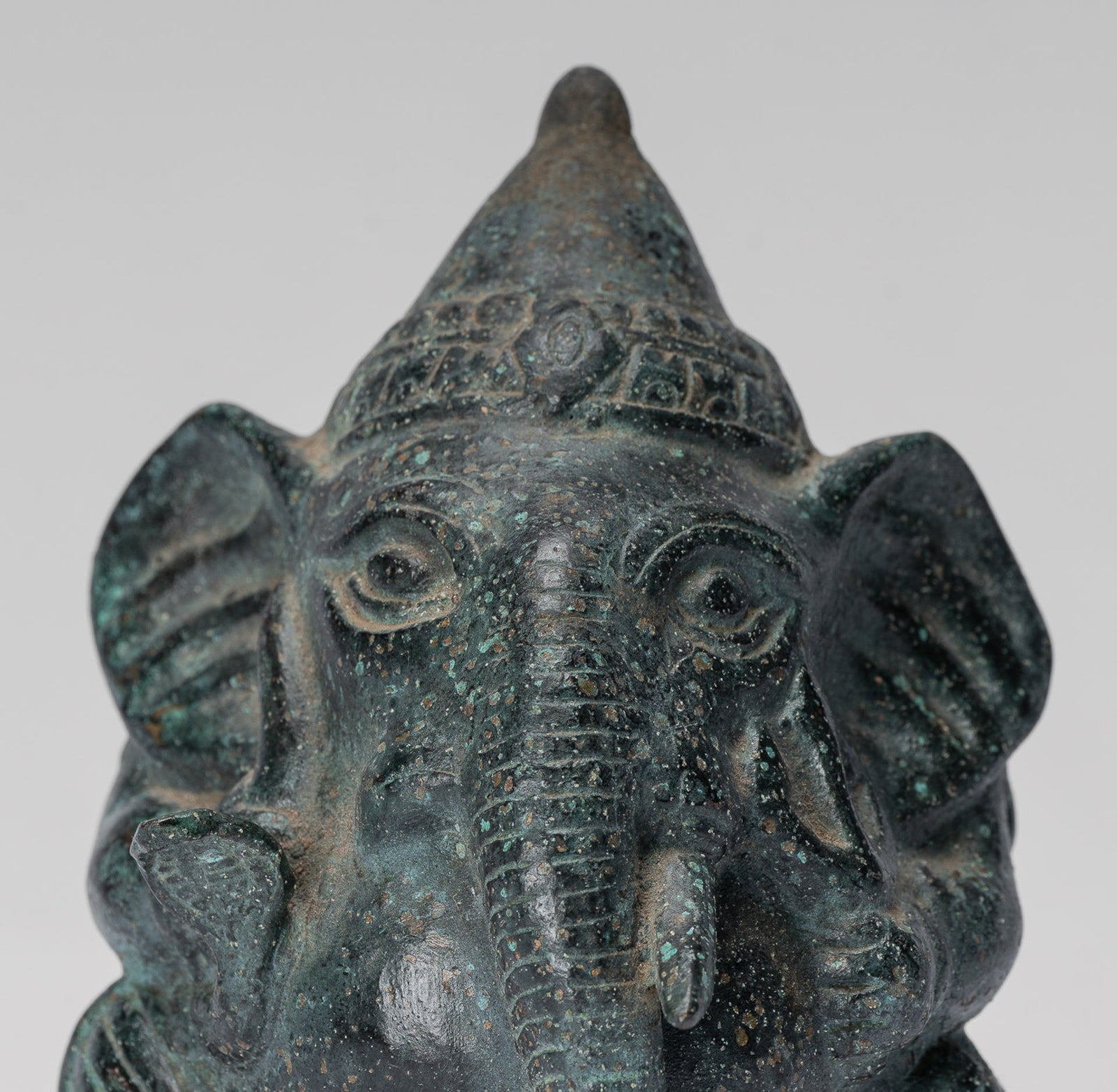 Bronzo in stile Khmer antico seduto statua di elefante rotondo - 14 cm/6 "di altezza