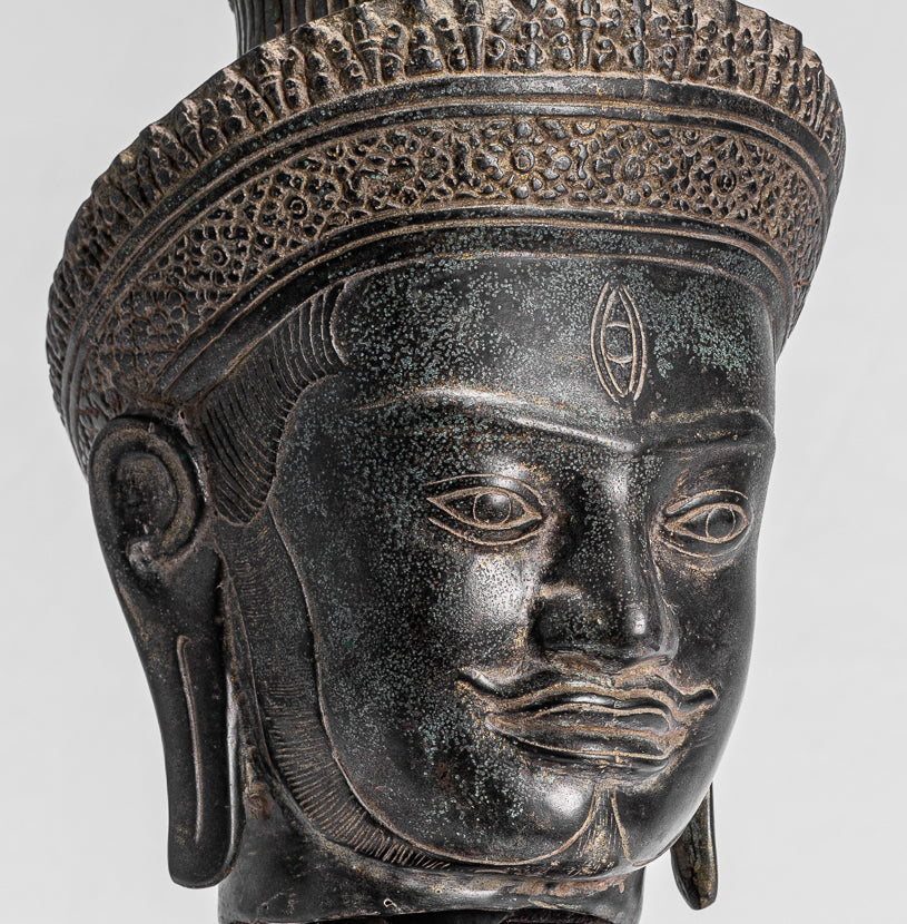 Statue antique de tête de Bakheng Shiva montée en bronze de style khmer - 47 cm/19"