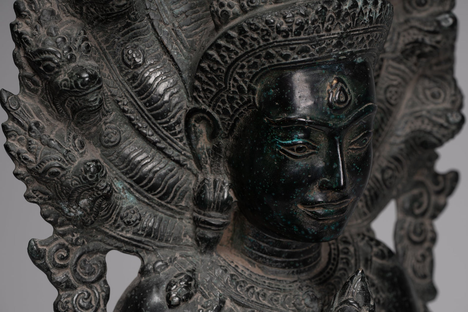 Statue de Naga – Antique de style khmer en bronze protecteur « Reine Soma » Mère de Naga, Serpent ou Statue de Serpent – ​​76 cm/30"