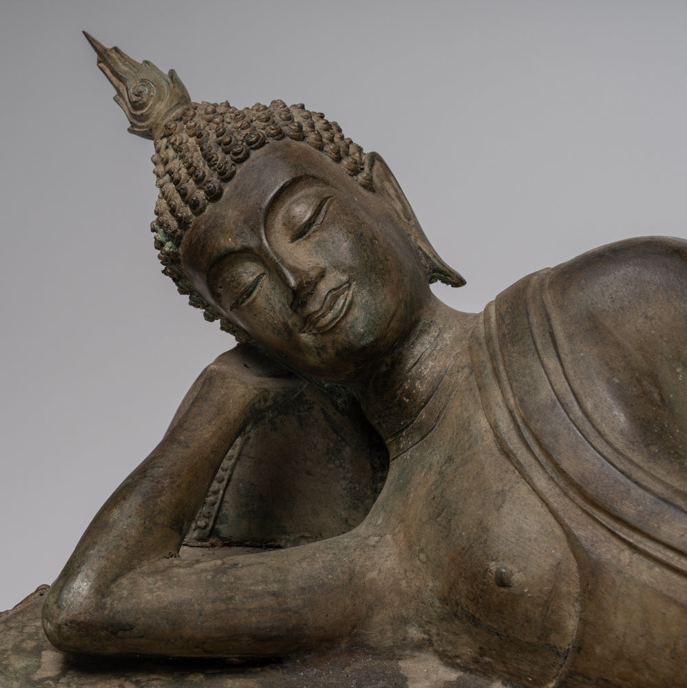 Statua di Buddha - Statua di Buddha Nirvana reclinato Sukhothai in bronzo in stile tailandese antico - 97 cm/39"