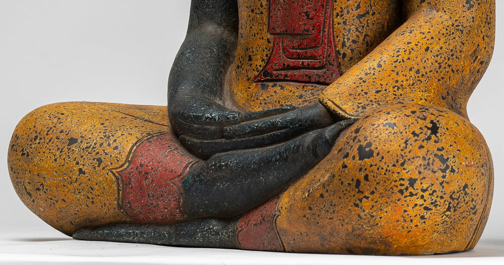 Buddha-Skulptur – sitzender Buddha im antiken Khmer-Stil aus Holz, Meditations-Mudra – 71 cm