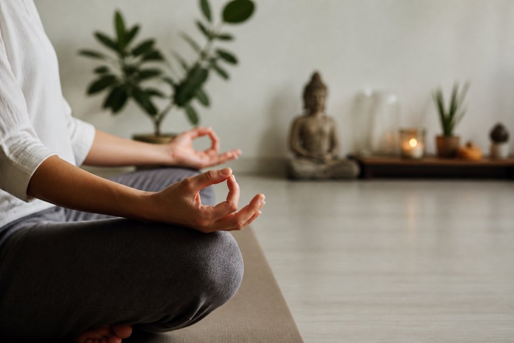 Best Mudras for Reducing Anxiety and Stress