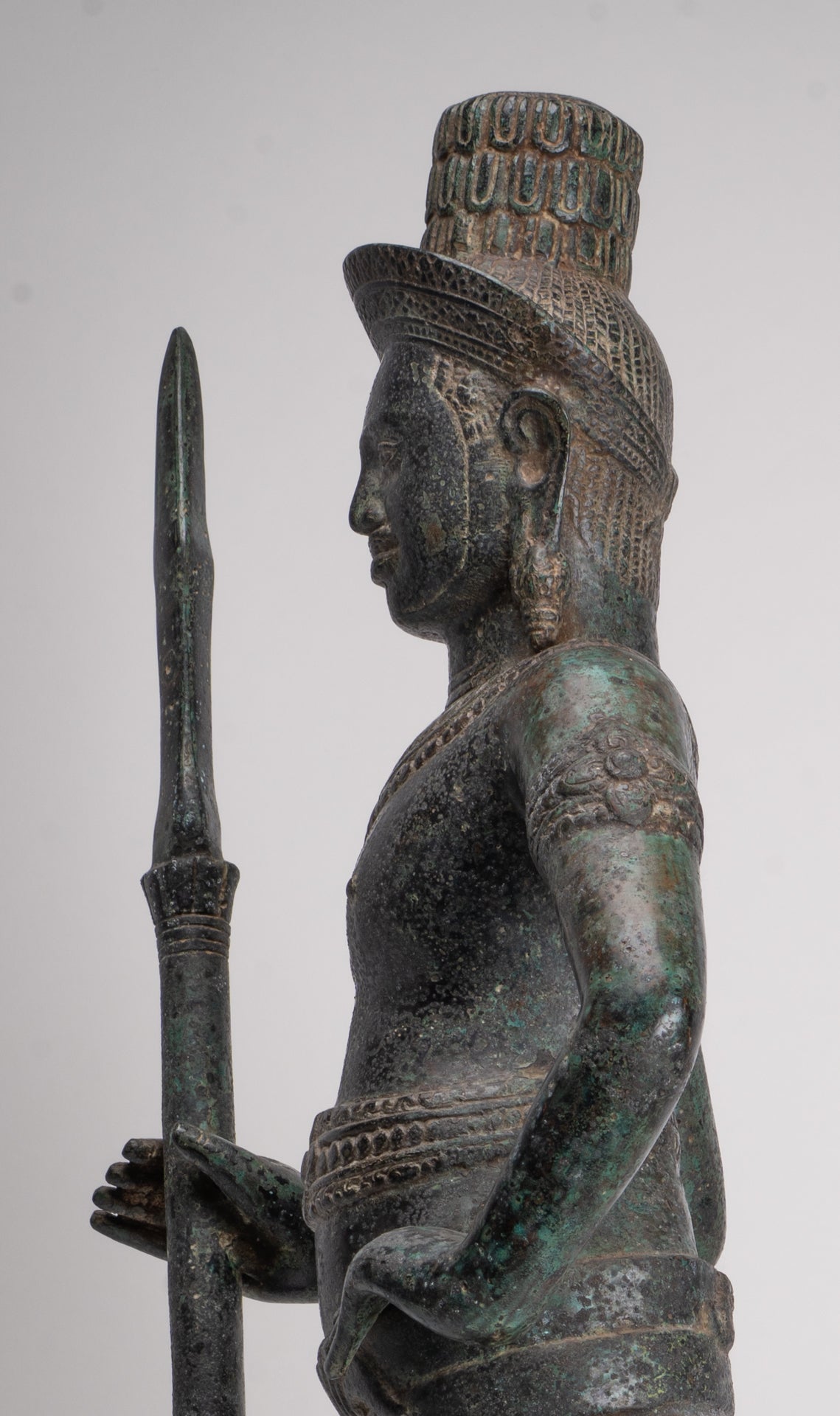 Shiva antique de style khmer en bronze debout de style Angkor Wat avec lance - 91 cm/36"