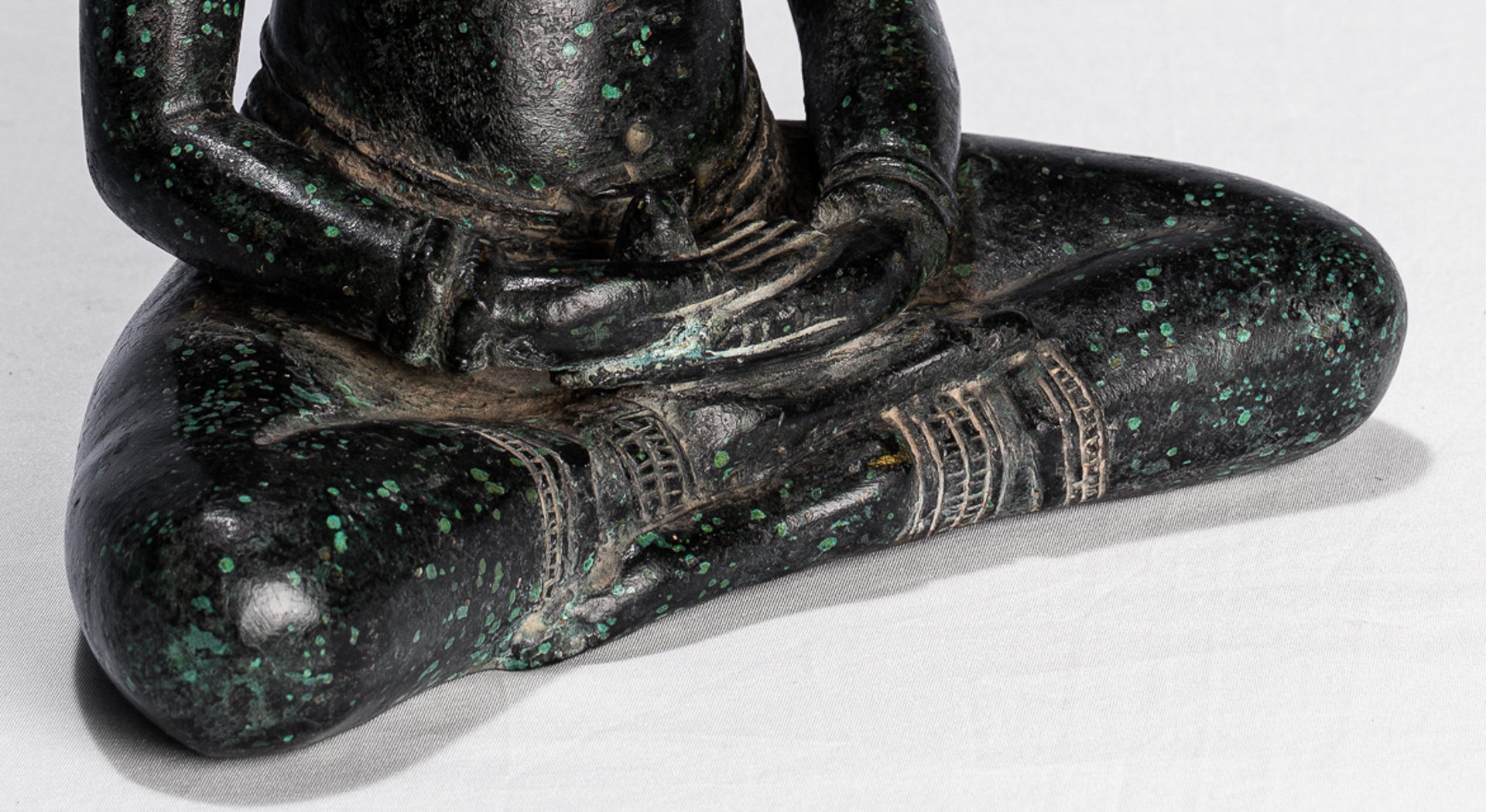 Buddha Statue - Antique Khmer Style Meditation Baphuon Buddha Statue - 24cm/10"