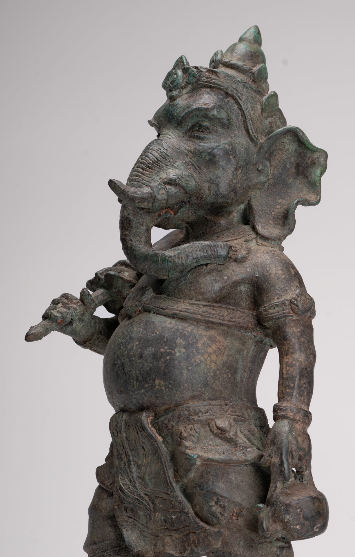 Bridegroom Ganesha Statue - Antique Thai Style Mappilai Ganapathi Ganesh Statue with Umbrella - 37cm/15"