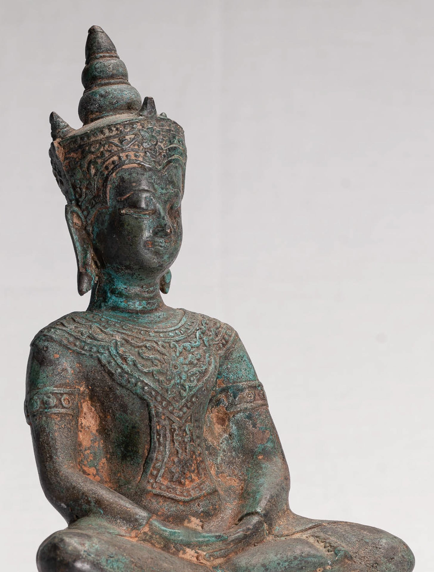 Antique Thai Style Seated Bronze Ayutthaya Meditation Buddha Statue - 26cm/10"