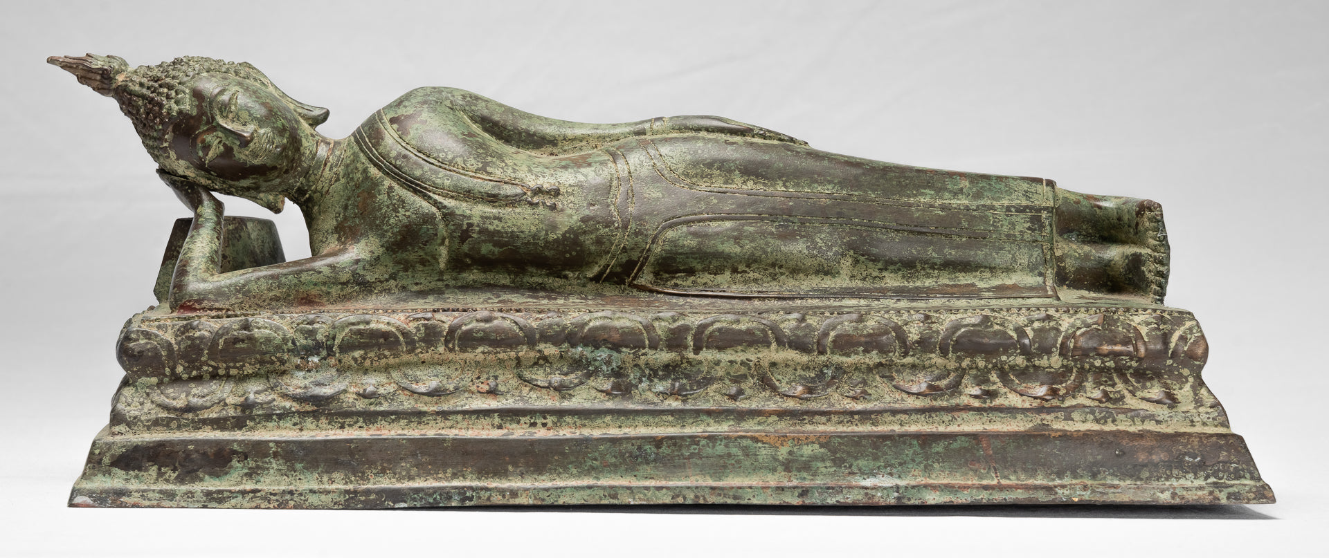 Estatua de Buda - Bronce de estilo tailandés de antigüedades Sukhothai Reclining Nirvana Buda Estatua - 54cm/22 "
