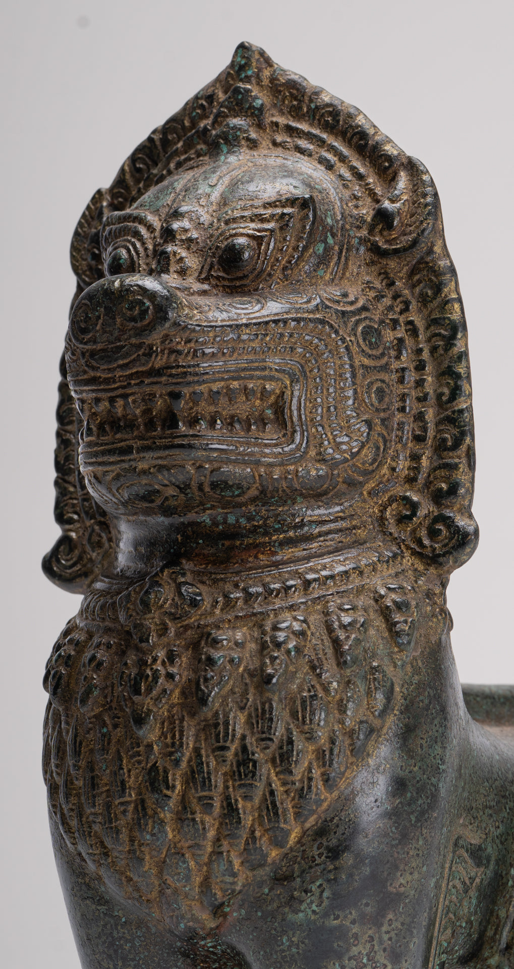 Tempellöwe – Stehender Tempelwächter oder Löwe aus Bronze im antiken Khmer-Stil – 28 cm