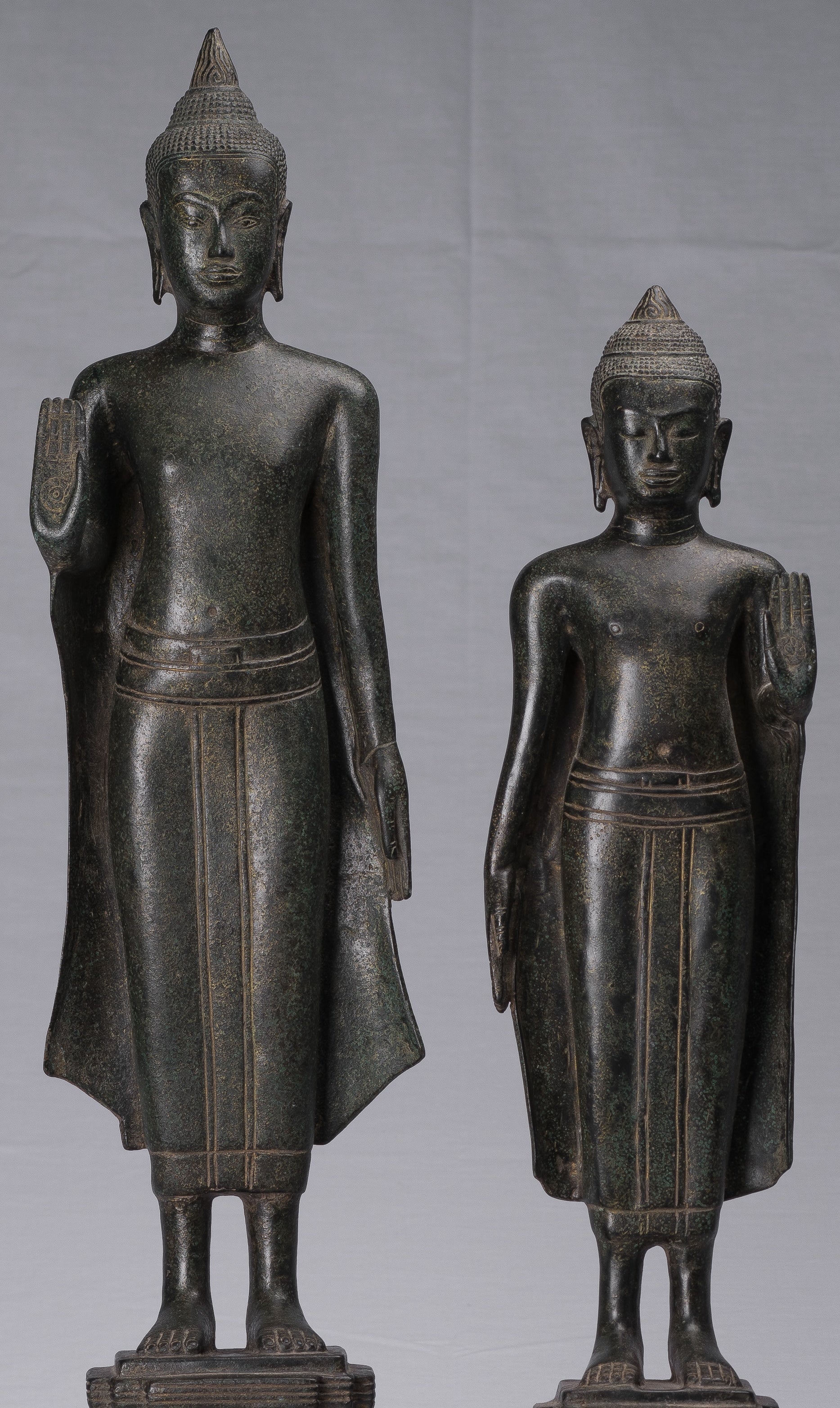 Statues de Bouddha - Bronze de style khmer antique debout Abhaya Protection Statues Bouddha (paire) - 62 cm / 25 "