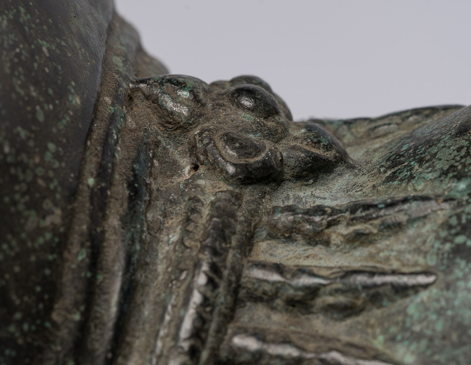 Statua Nandi in bronzo in stile Khmer antico - Monte di Shiva - 53 cm/21 "di lunghezza