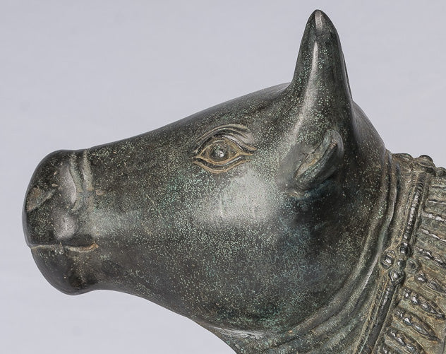 Statua Nandi in bronzo in stile Khmer antico - Monte di Shiva - 53 cm/21 "di lunghezza