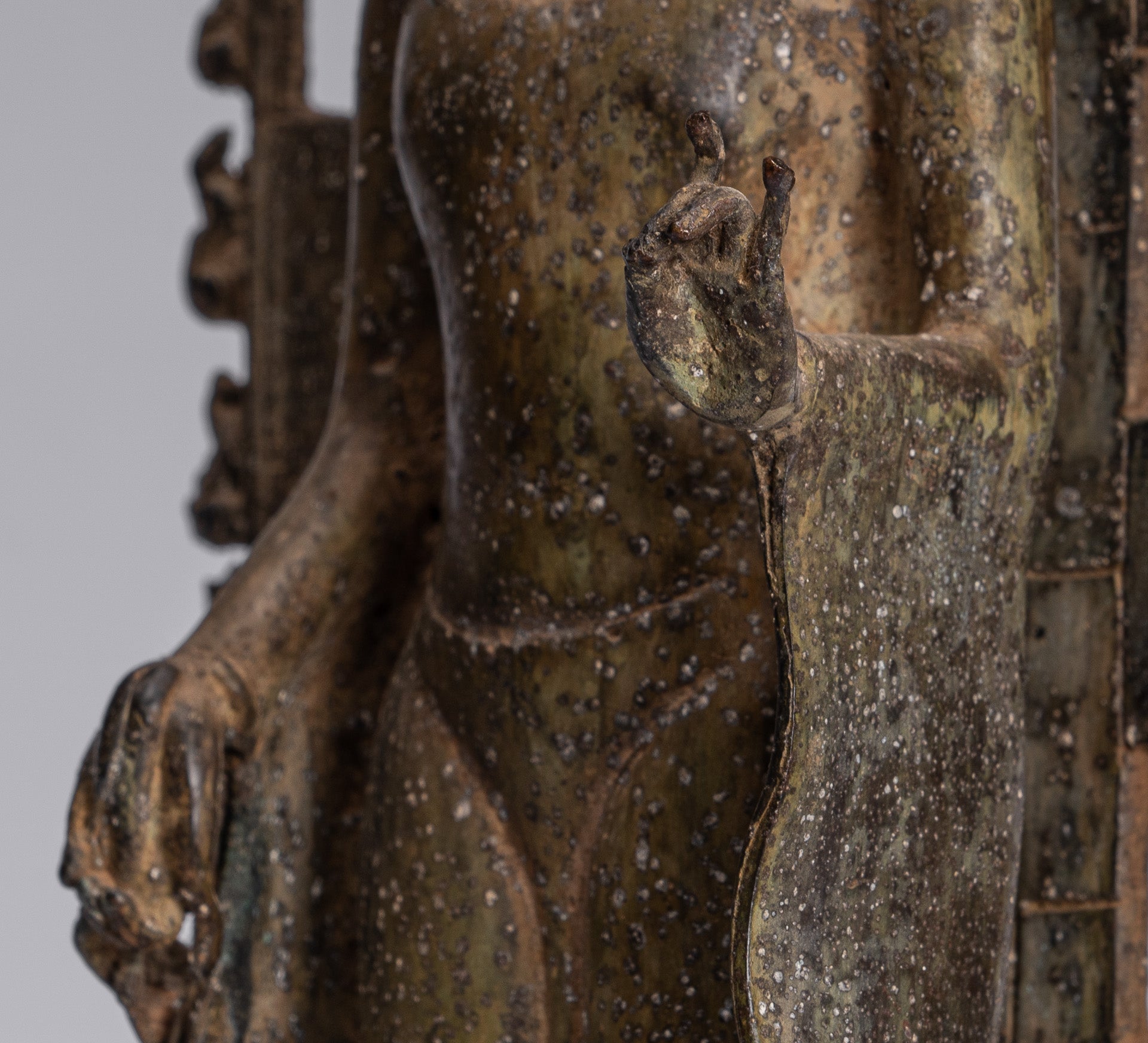 Buddha-Statue – Antike stehende Java-Buddha-Statue aus Bronze im indonesischen Stil – 39 cm/16 Zoll