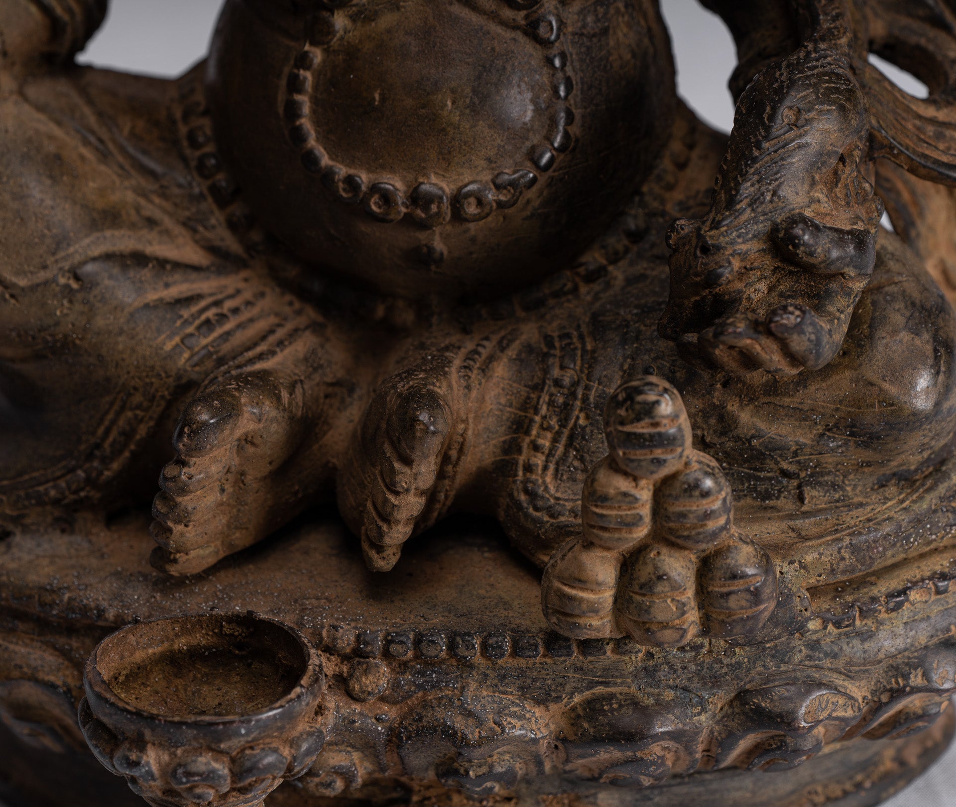 Jambhala Statue-Antike Java Majapahit Style Seated Jambhala Statue God of Wealth-21cm/8 "