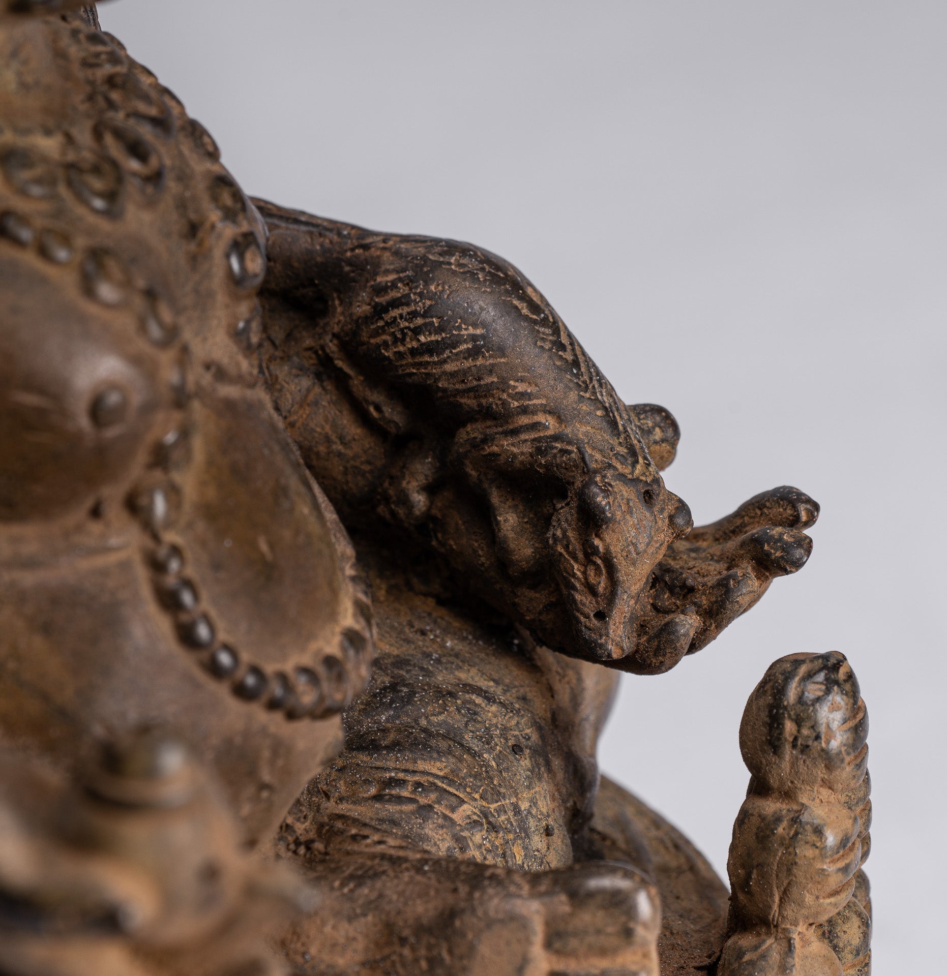 Jambhala Statue-Antike Java Majapahit Style Seated Jambhala Statue God of Wealth-21cm/8 "