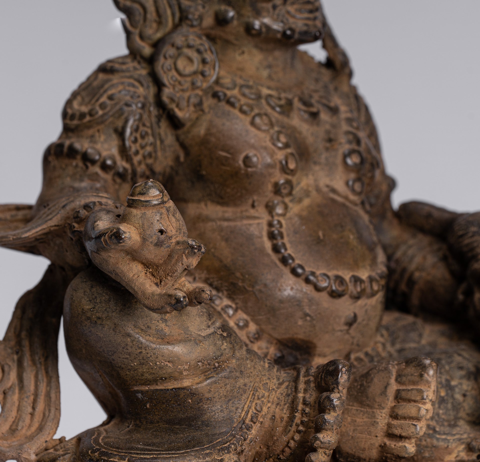 Jambhala Statue-Antike Java Majapahit Style Seated Jambhala Statue God of Wealth-21cm/8 "