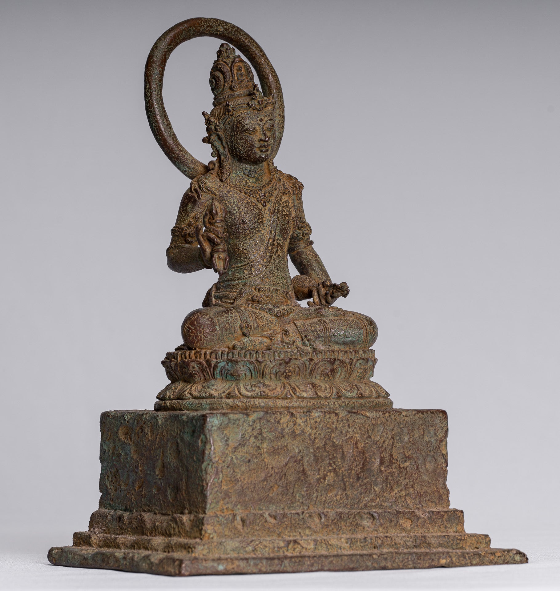 Estatua de Tara - Estatua de bronce sentado de bronce sentado de majapahit antiguo de Java - 25 cm/10 "
