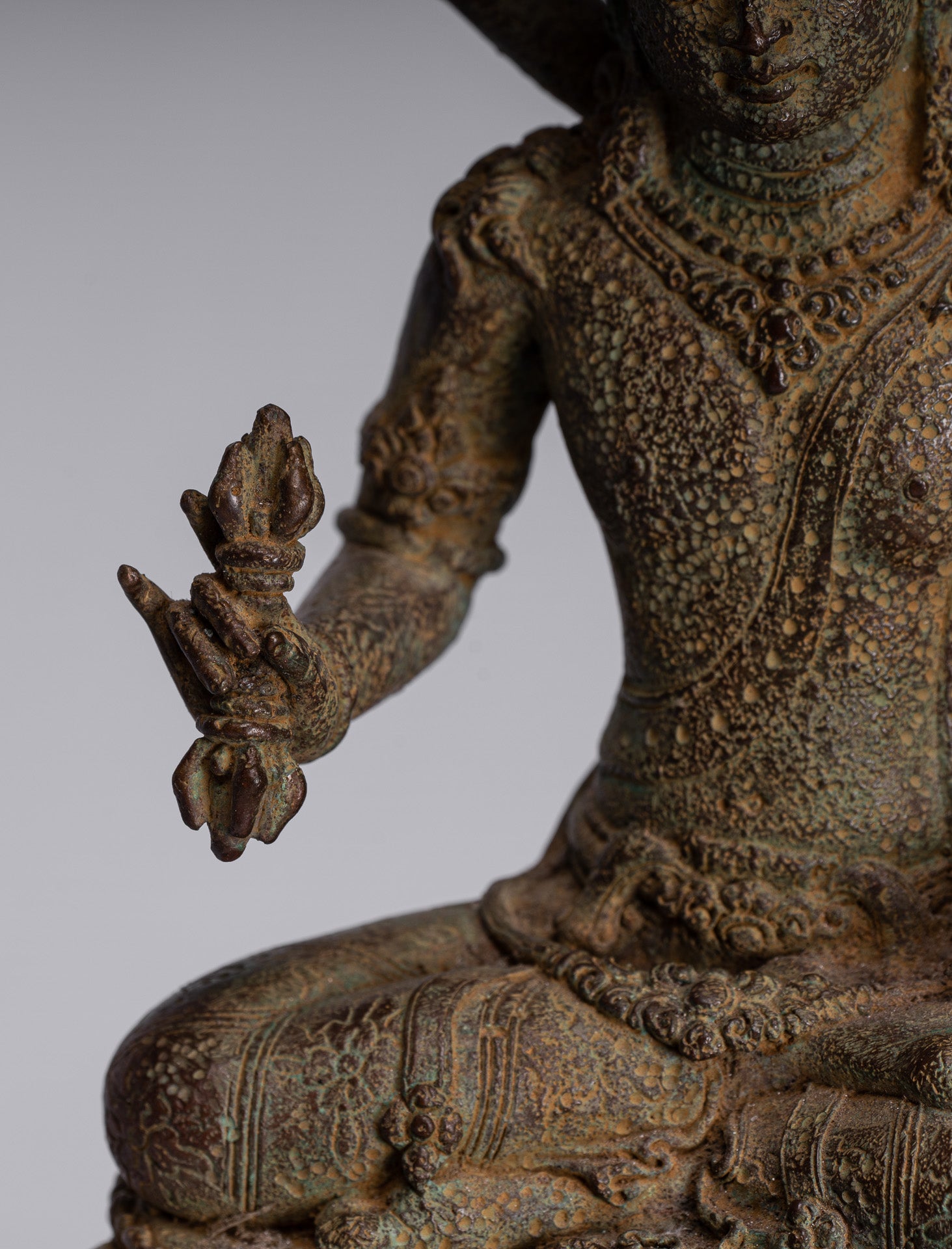 Estatua de Tara - Estatua de bronce sentado de bronce sentado de majapahit antiguo de Java - 25 cm/10 "