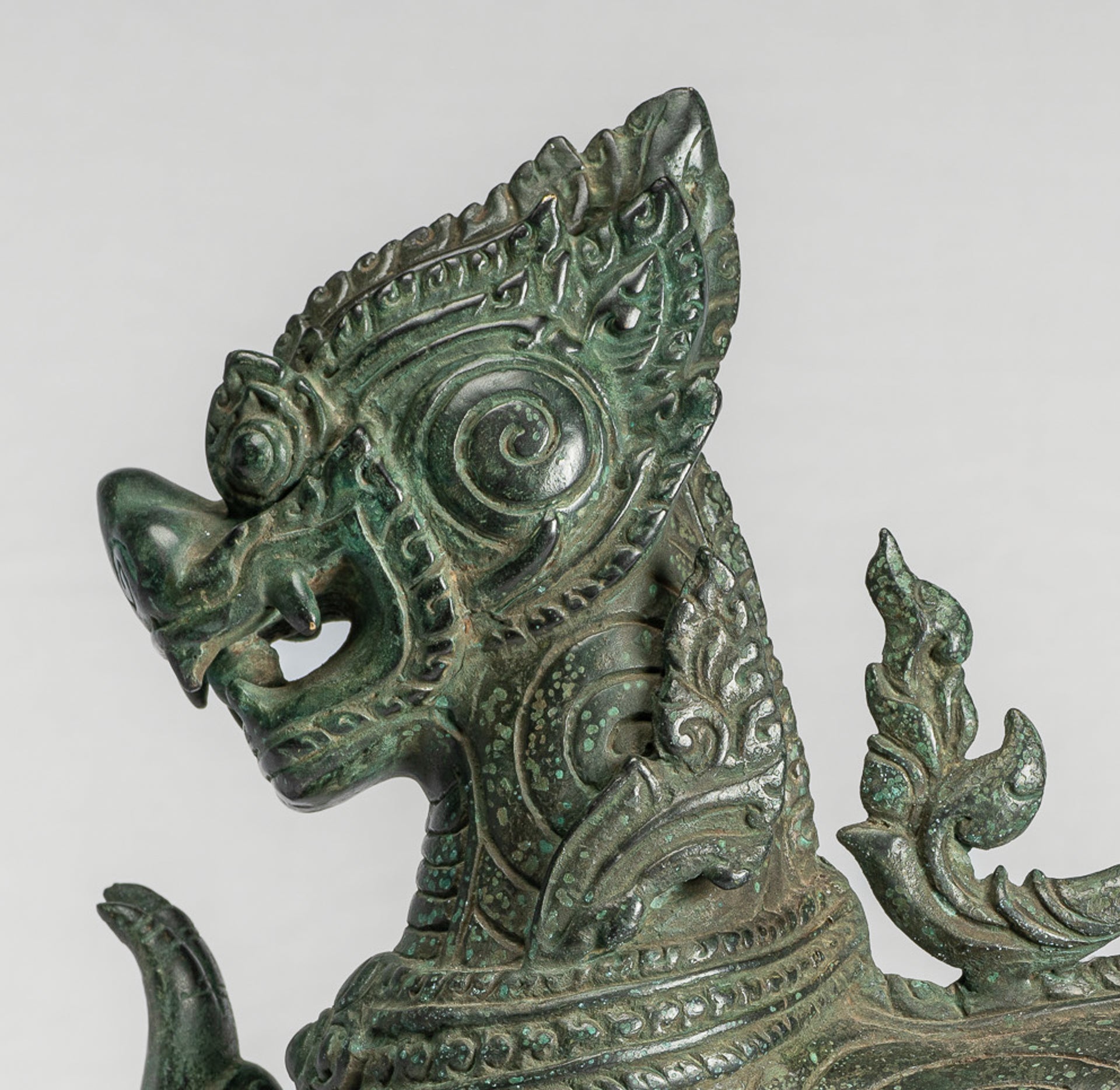 Bronzo BRONZE BRONZO BIRMESE ANTICO IN CHINATHE TEMPLE LION - 34 cm/14 "