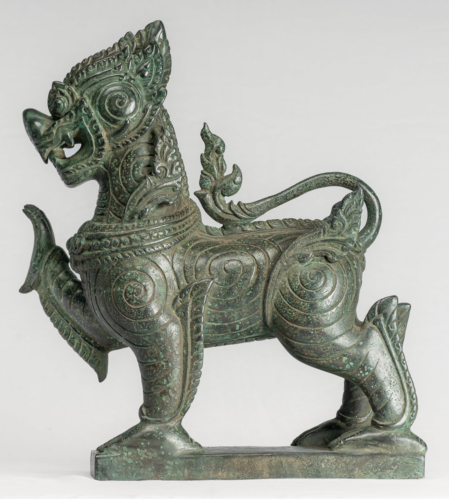 Bronzo BRONZE BRONZO BIRMESE ANTICO IN CHINATHE TEMPLE LION - 34 cm/14 "