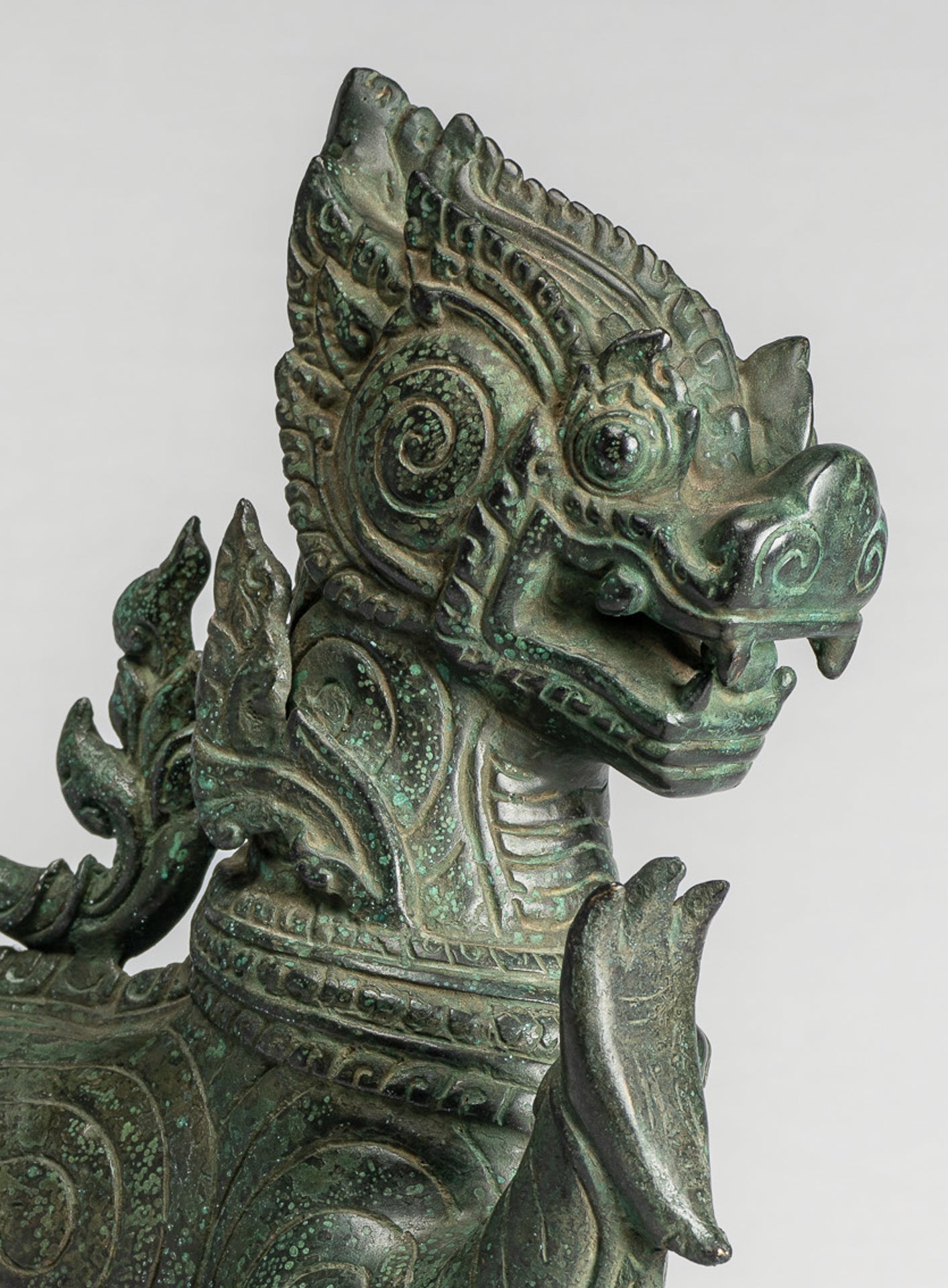 Bronzo BRONZE BRONZO BIRMESE ANTICO IN CHINATHE TEMPLE LION - 34 cm/14 "