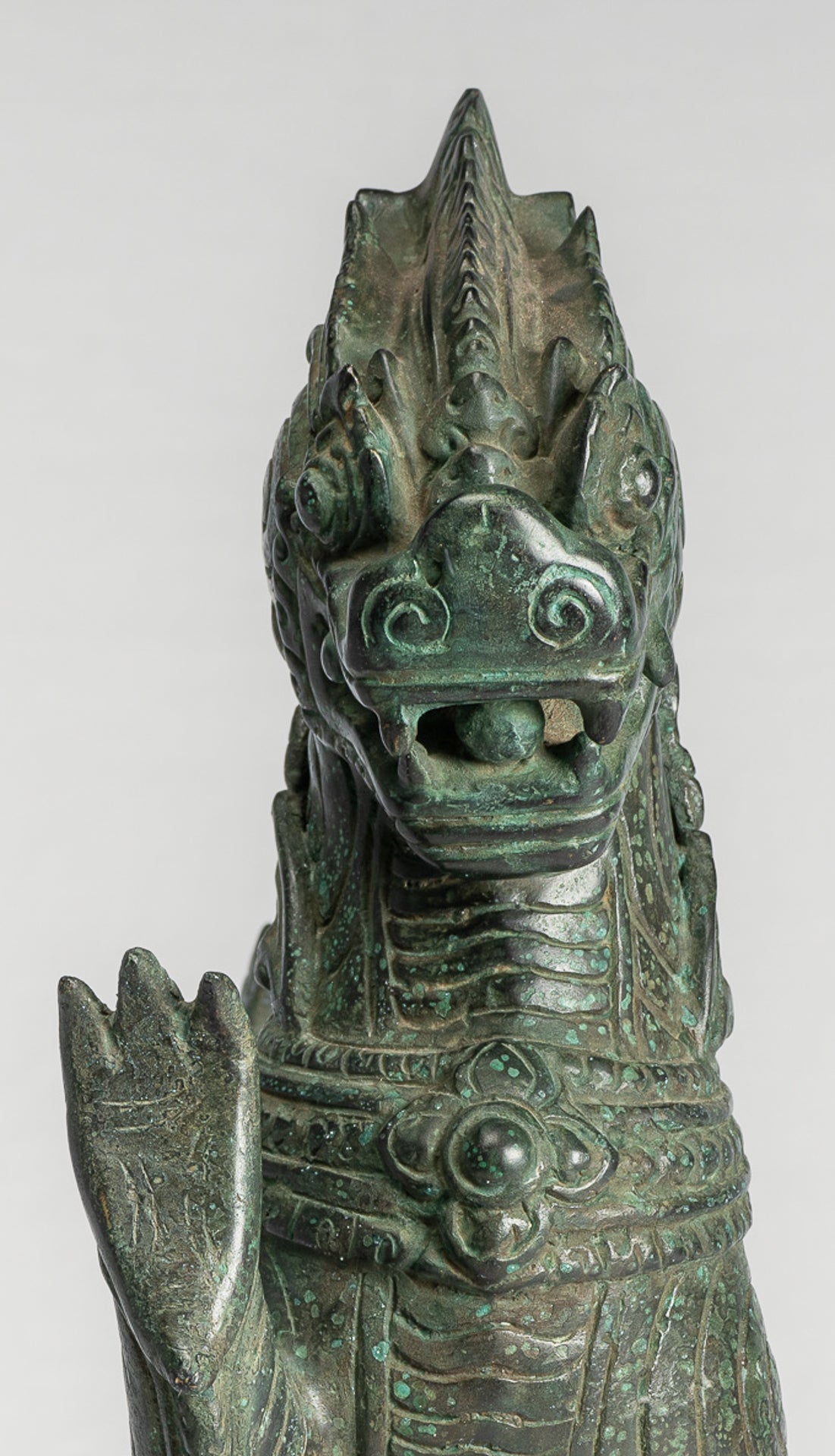 Bronzo BRONZE BRONZO BIRMESE ANTICO IN CHINATHE TEMPLE LION - 34 cm/14 "